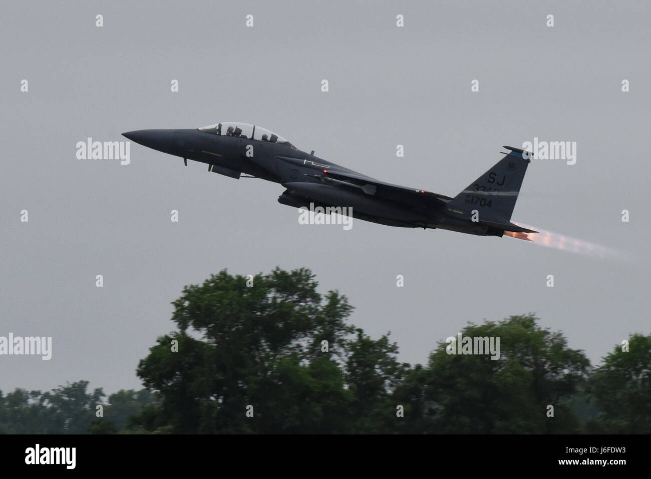 An F-15E Strike Eagle takes off to participate in exercise Razor Talon ...