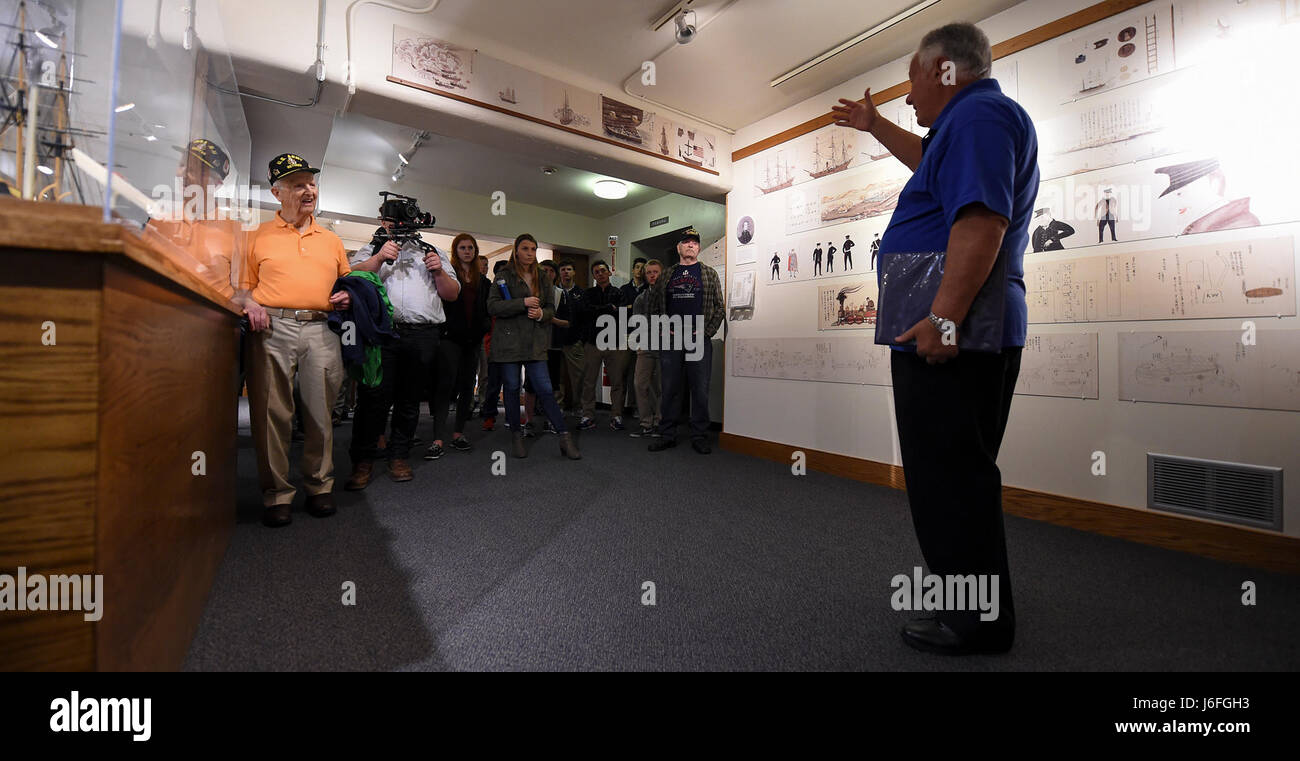 Students and military veterans tour the U.S. Naval War College Museum ...