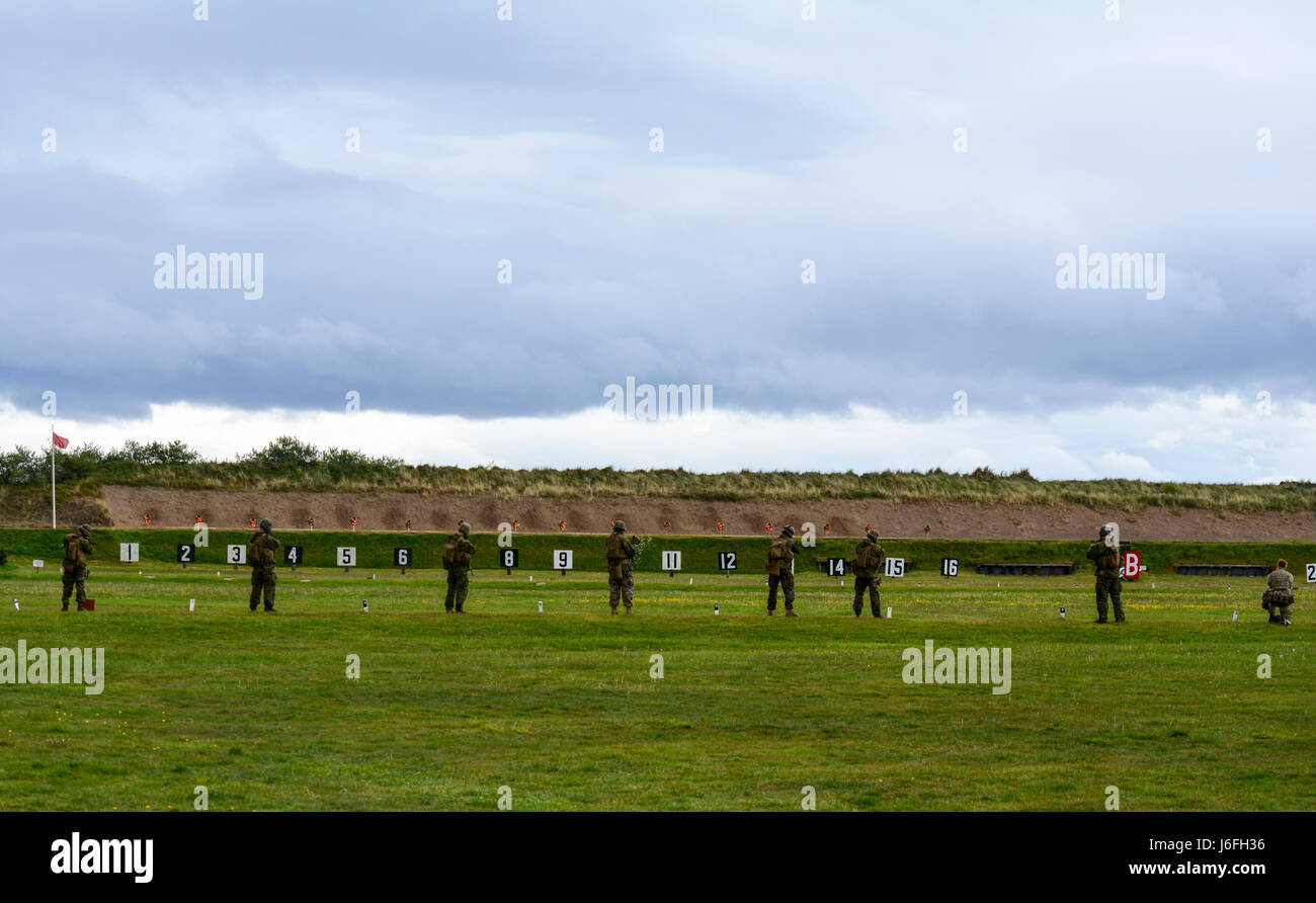 U.S. Marines with Combat Marksmanship Company, Weapons Training ...