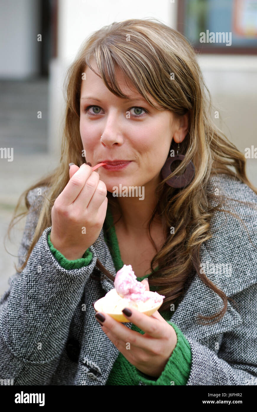 to eat ice Stock Photo Alamy