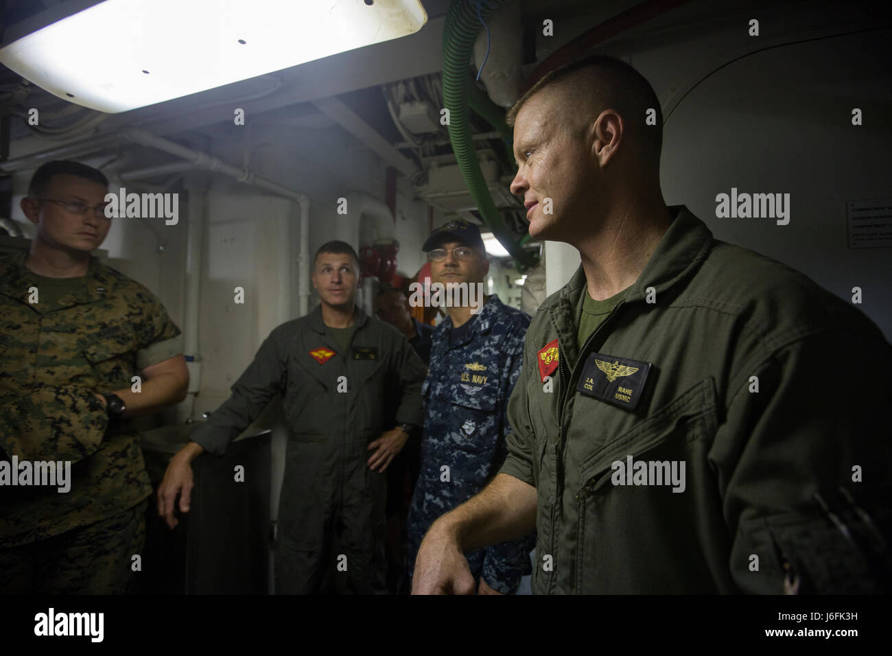 Operational Command Post Usmc Operational command post exercise hi-res stock photography and images ...