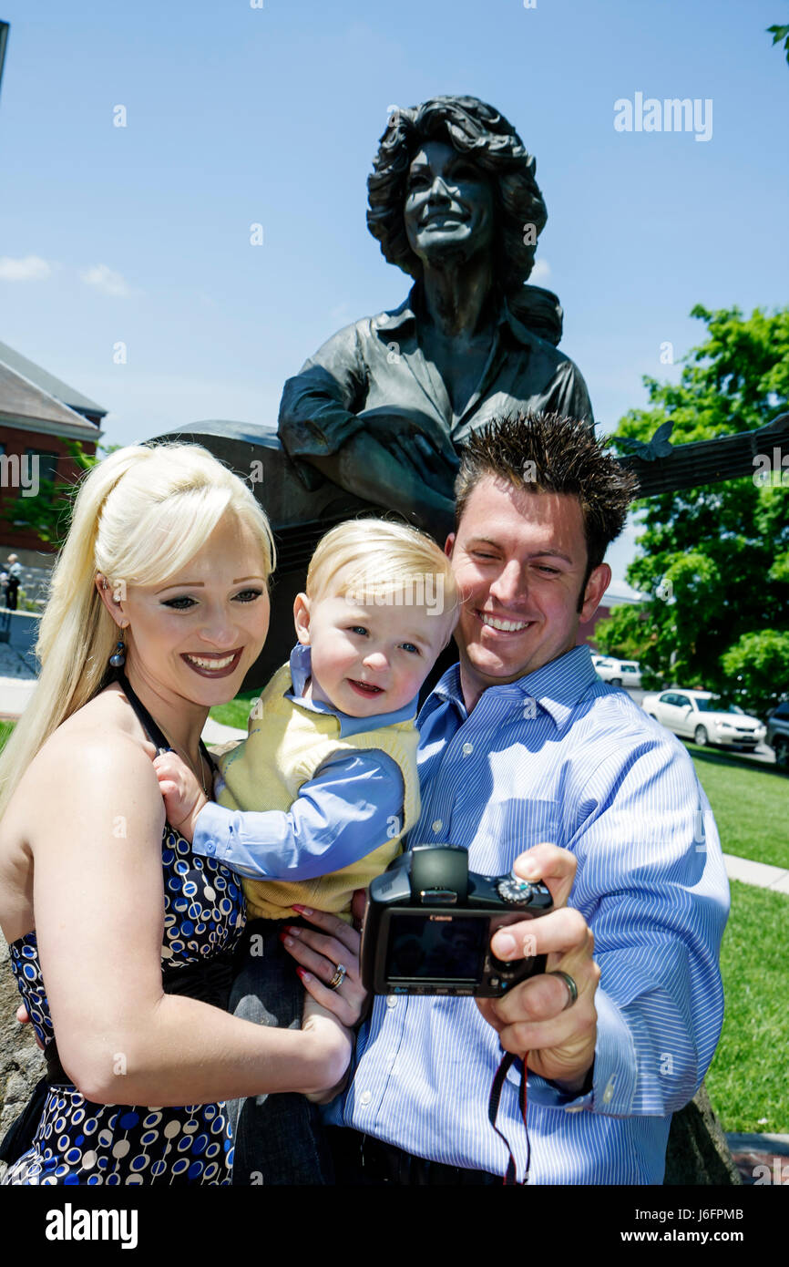 Sevierville Tennessee,Smoky Mountains,Courthouse Square,Dolly Parton