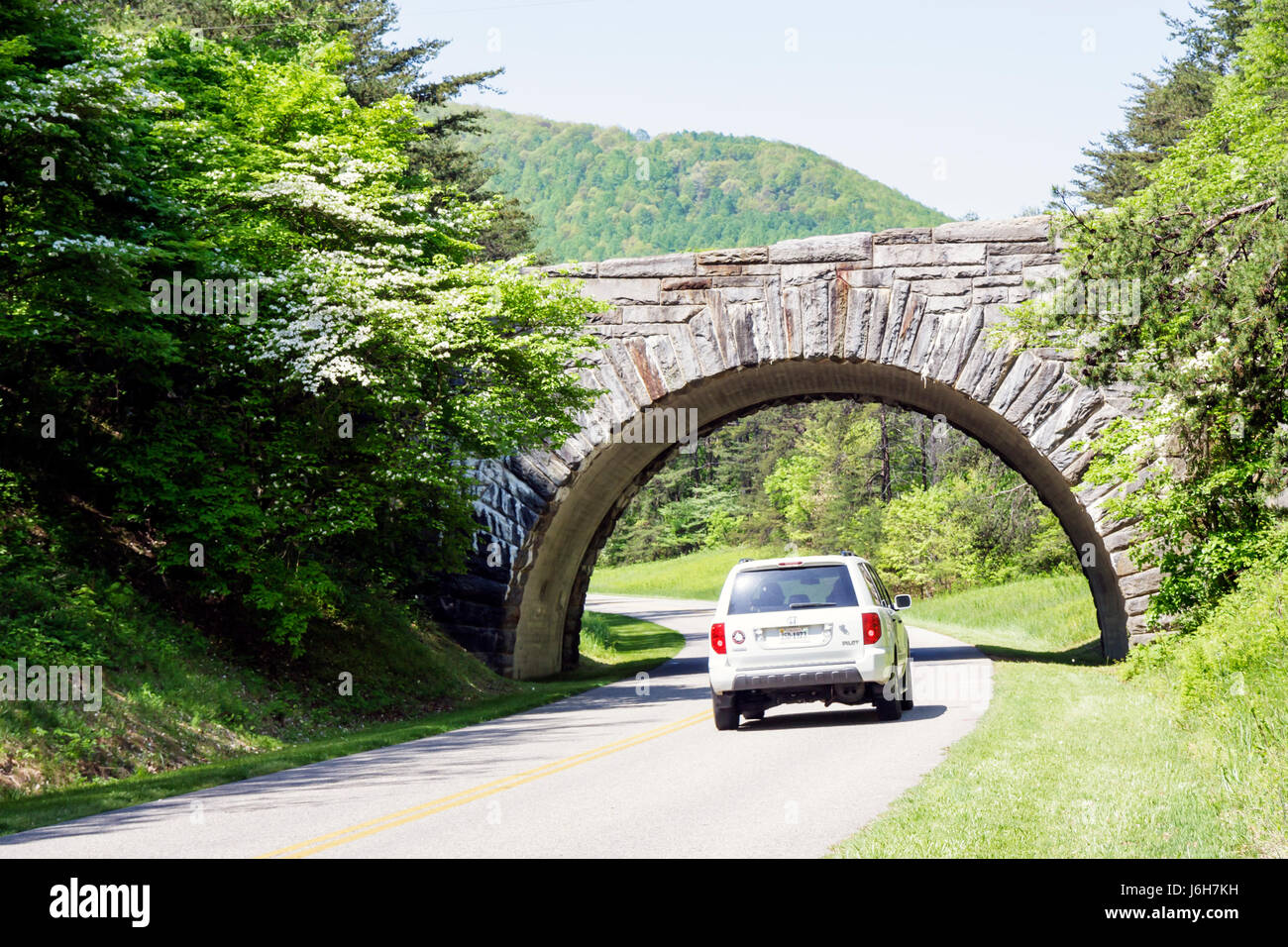 Roanoke Virginia,Blue Ridge Parkway,Appalachian Mountains,stone bridge