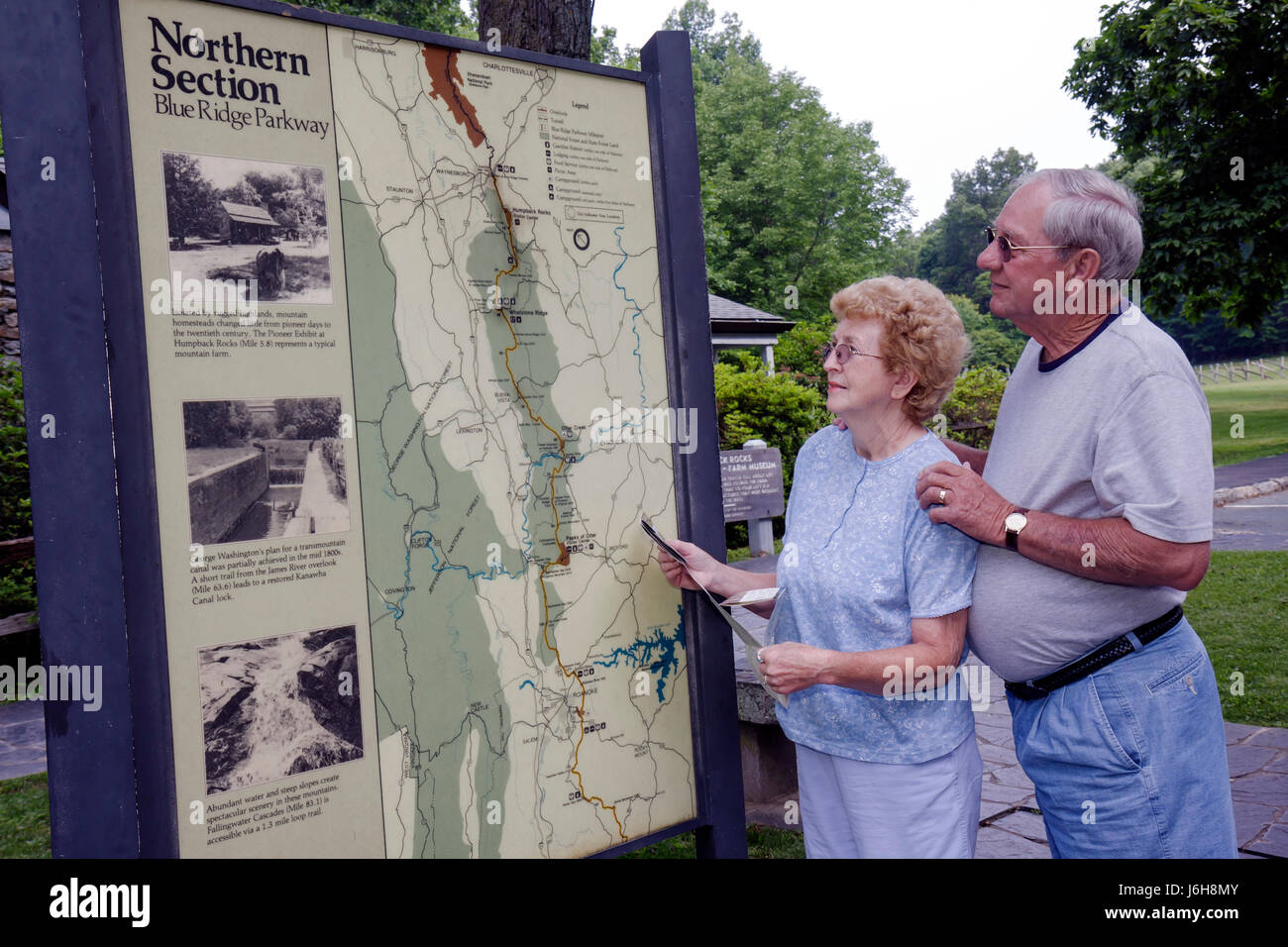 Blue Ridge Parkway Virginia Appalachian - Blue Ridge Parkway Virginiaappalachian Mountainshumpback Rocksvisitors J6H8MY 