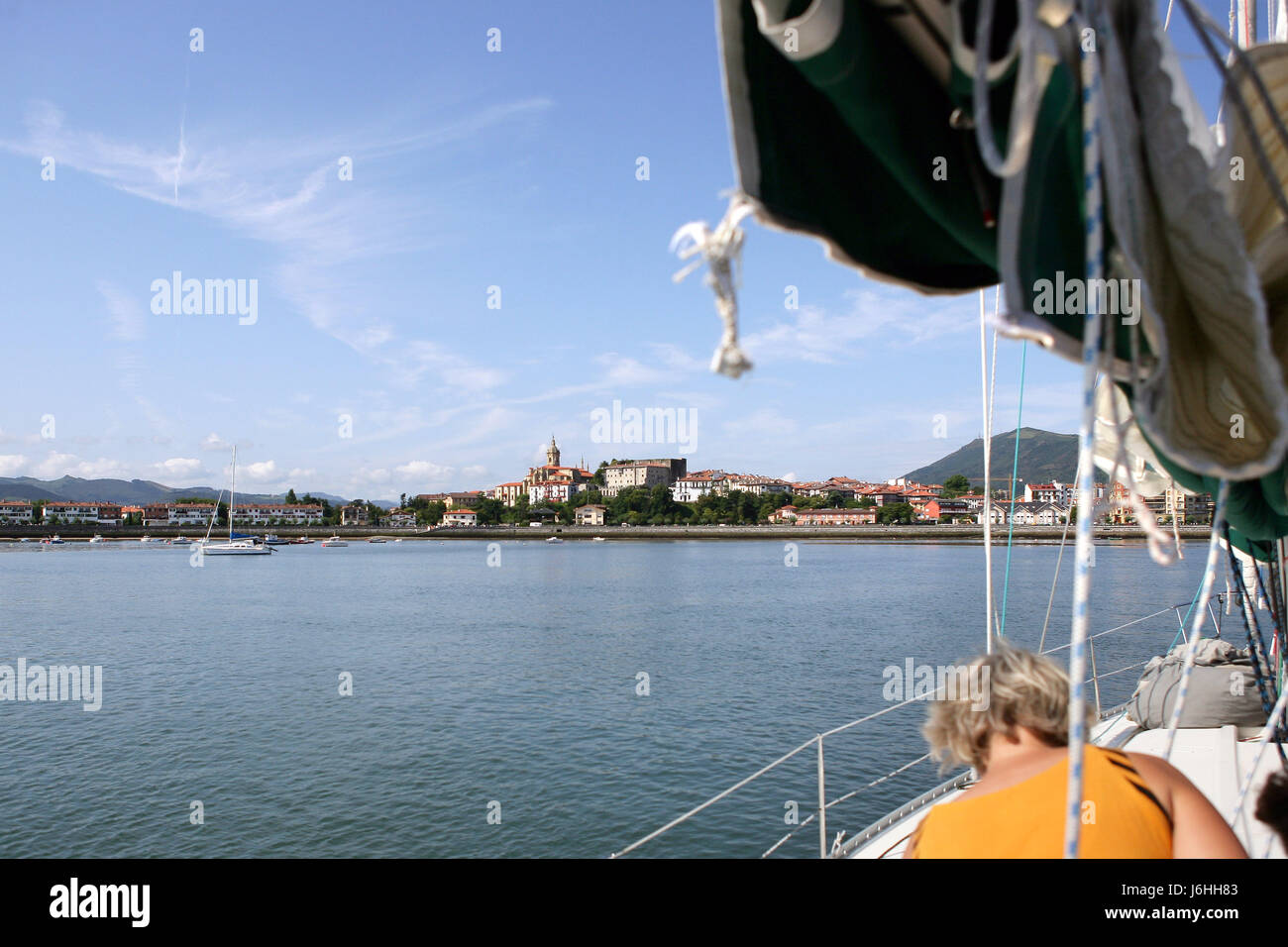 SPAIN S CITY OF DREAMS HAS DRAMATIC MOUNTAIN VIEWS visual data 6