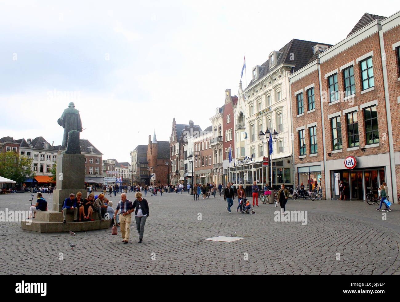 Historic Markt square  in the centre of Den Bosch, North Brabant, Netherlands. Statue of painter  Jeroen Bosch (Jheronimus Bosch) 1450-1516. Stock Photo