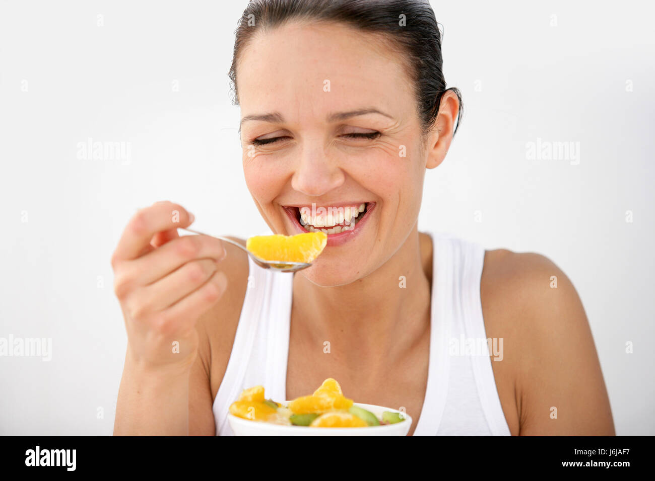 Здоровое питание девушка. Еда со смехом. Питание человека. Еда со смехом. Еда смех.