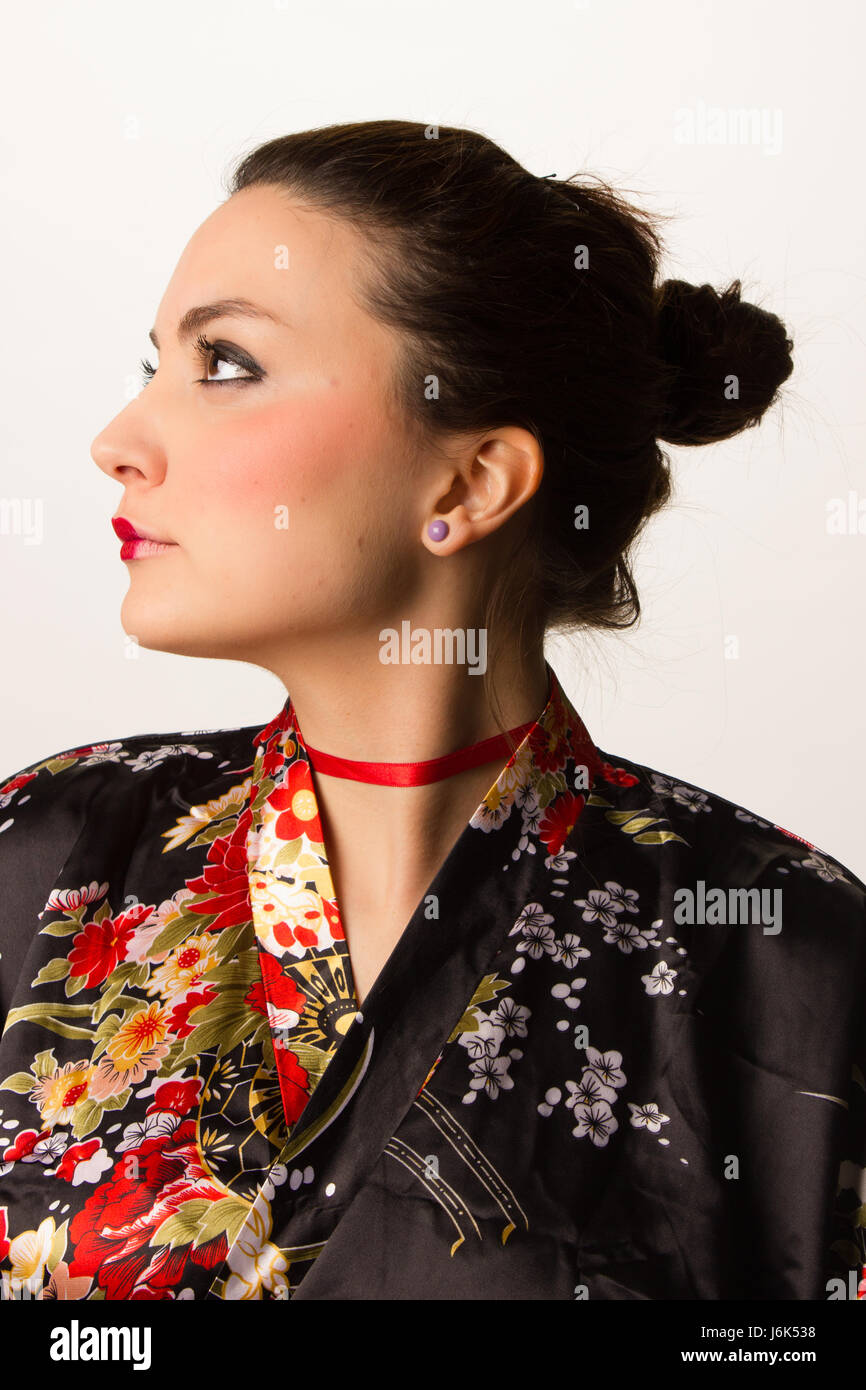 LARGE SQUARE SCARF GIRL IN THE KIMONO