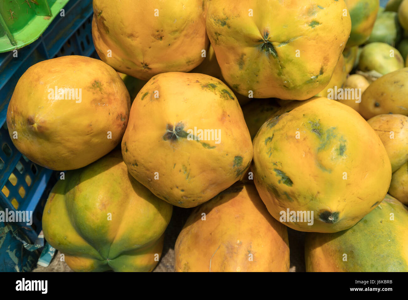 Fresh and tasty organic Papaya at Farmer's market in India Stock Photo