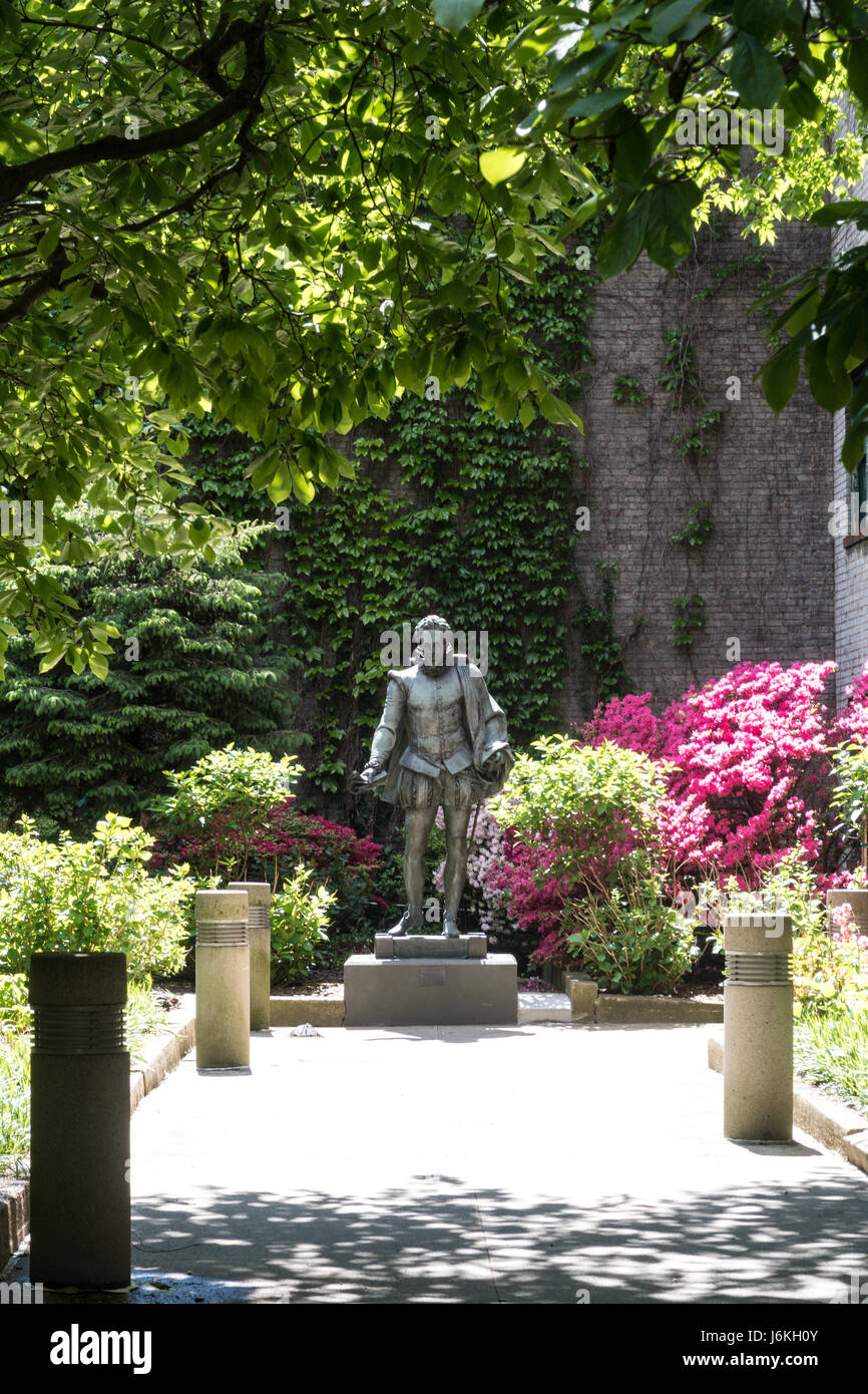 Miguel de Cervantes Saavedra Statue, “Willy’s Garden”, NYU, NYC Stock Photo