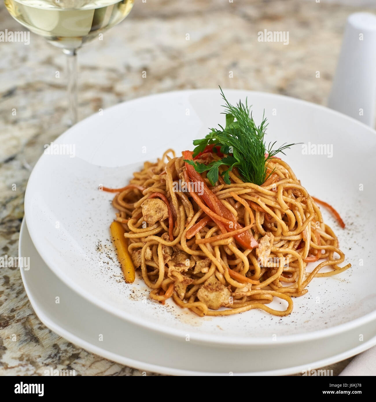 Flat egg noodles with vegetables Stock Photo Alamy