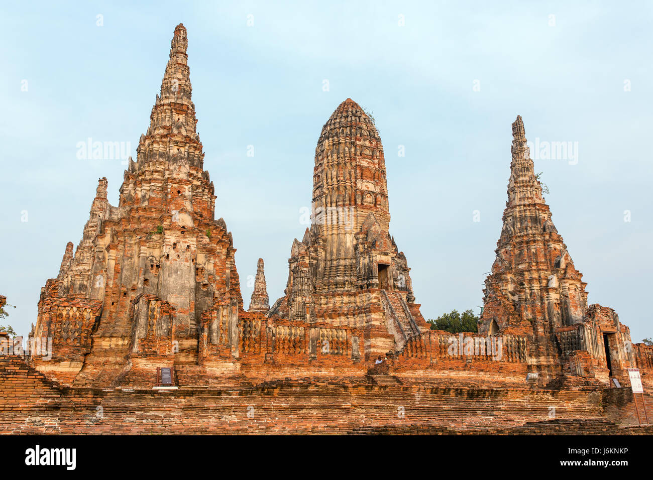 Wat Chaiwatthanaram Temple in Ayutthaya Historical Park, Thailand Stock Photo