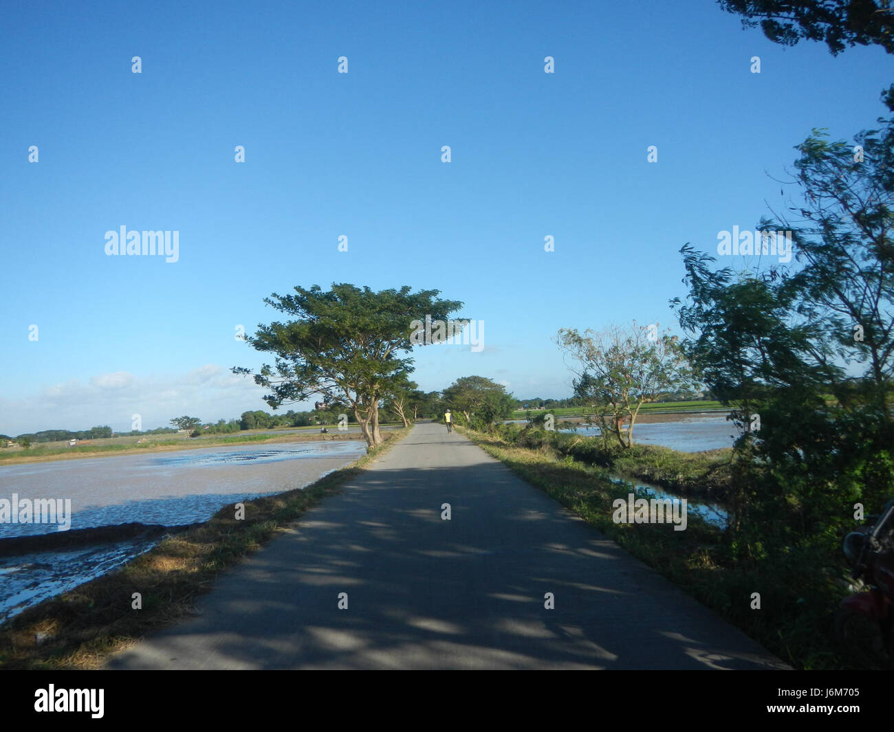 09098 Balucuc Apalit Pampanga plowing paddy fields irrigation flying ...