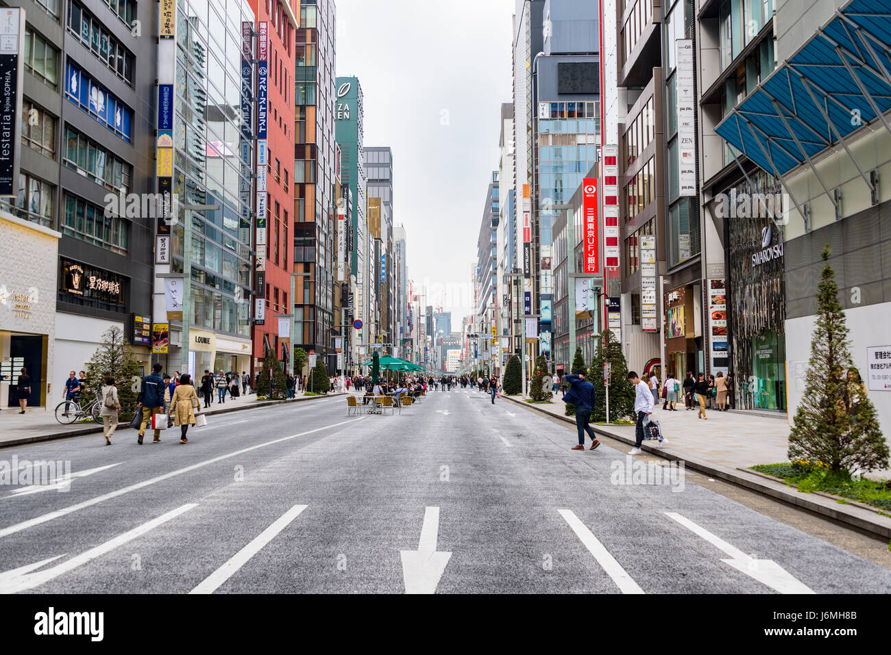 Chuo Dori Street Ginza Pedestrianized Shopping Tokyo Japan Stock Photo Alamy