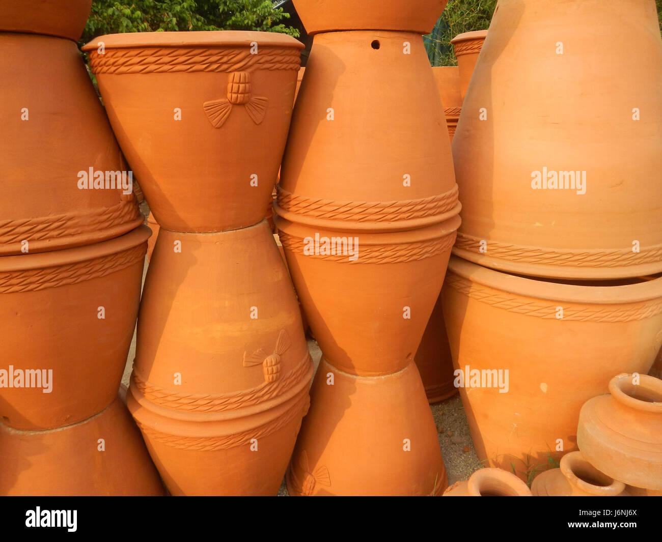 07811 Pottery in the Philippines in the Garden City of Guiguinto