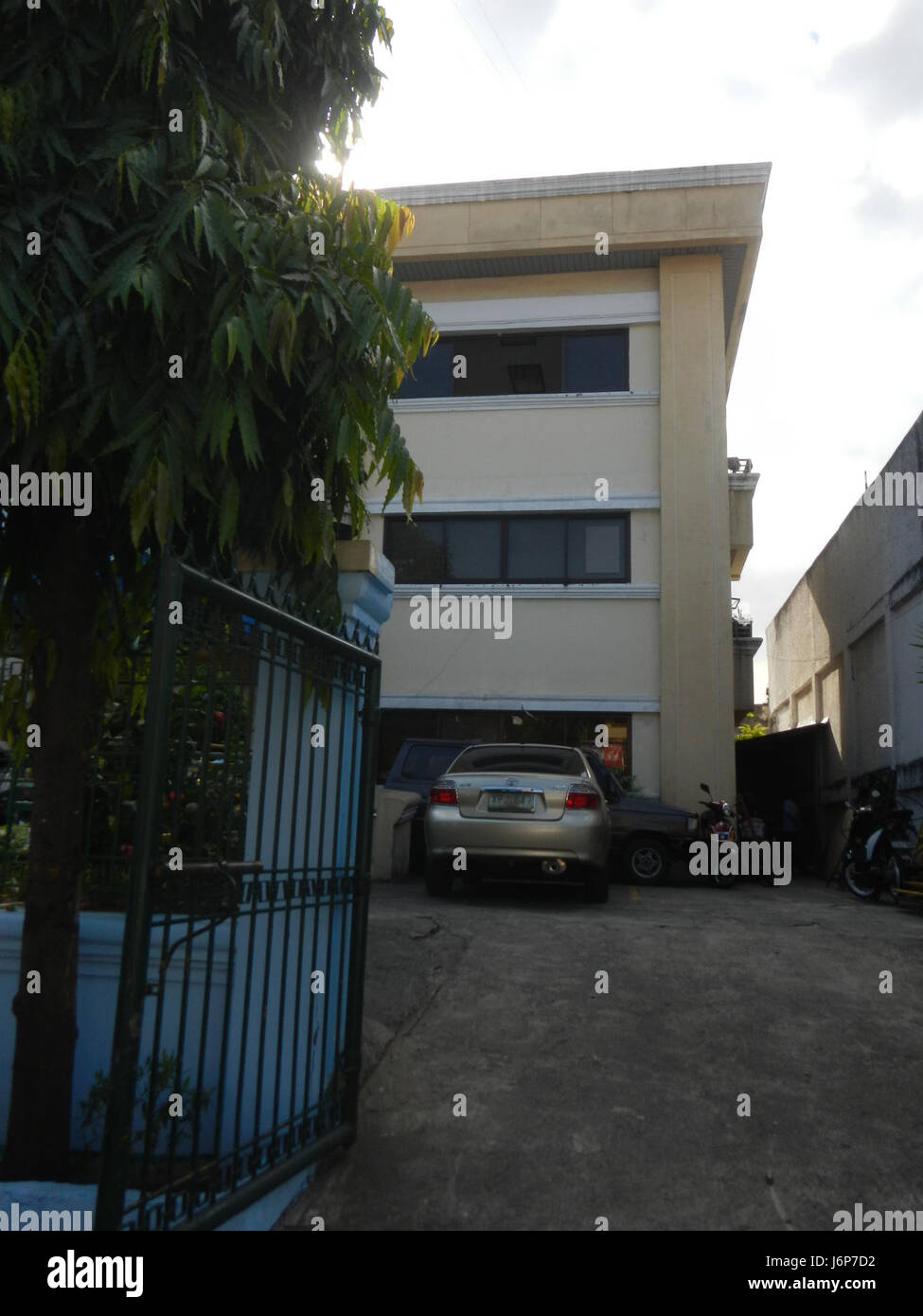 05989 Barangays Valenzuela Olympia Santa Cruz Chapels Makati City 29