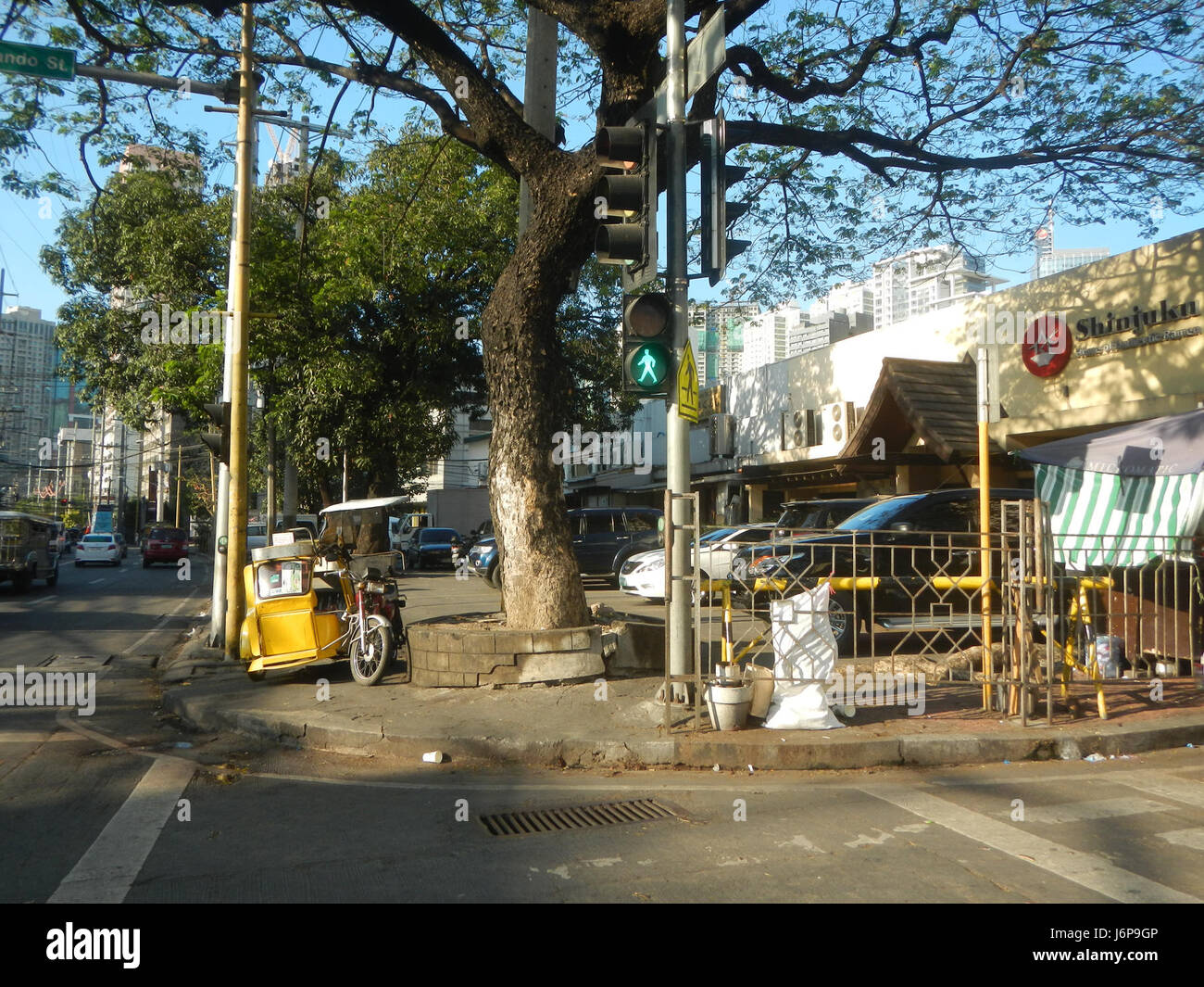 07622 Chino Roces Avenue Buildings Pio del Pilar Makati City 28 Stock