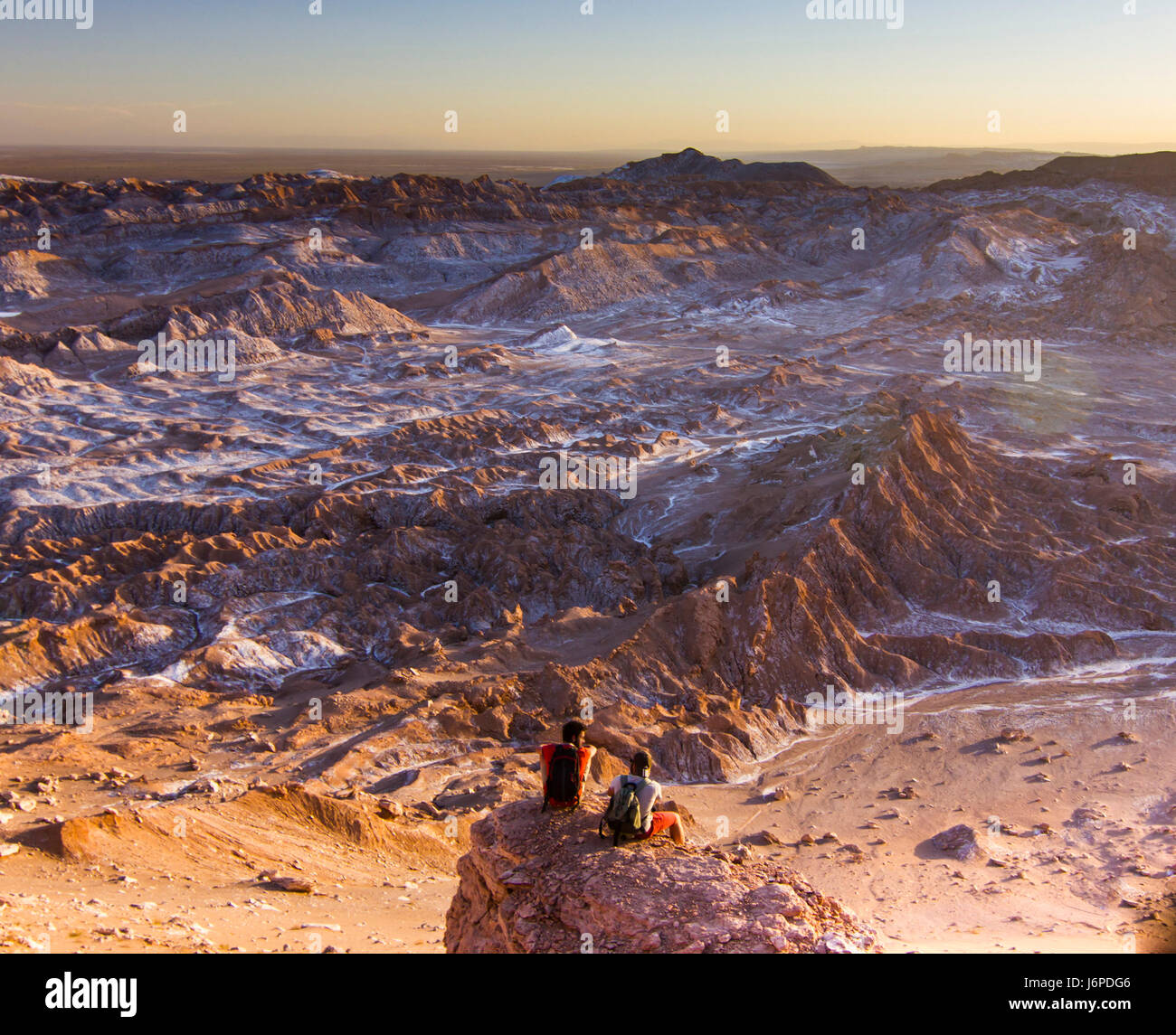 Man sitting on rock thinking hi-res stock photography and images - Alamy
