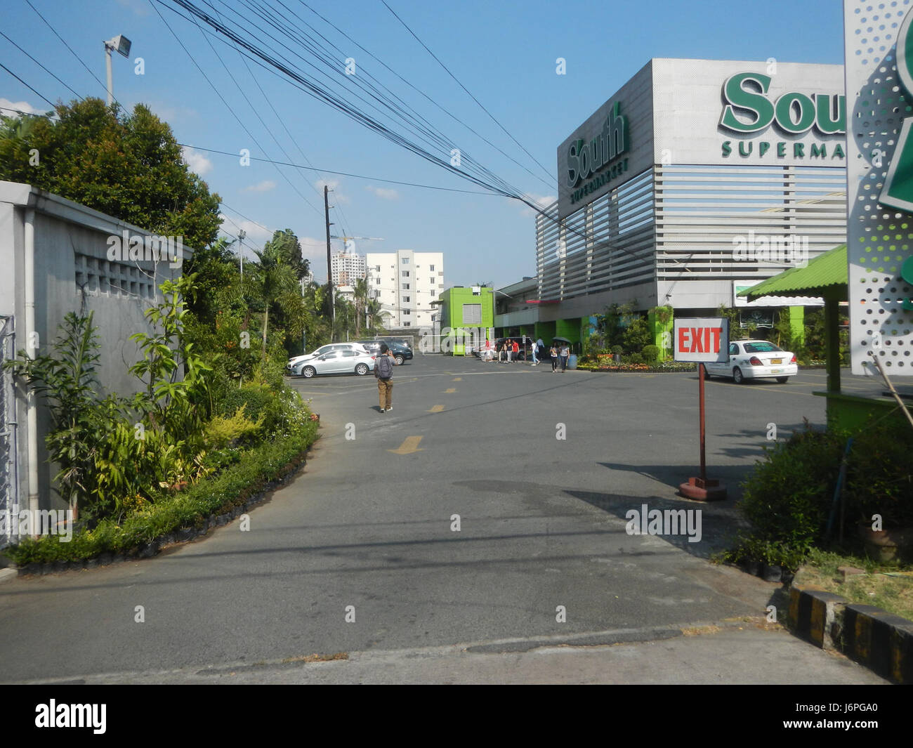 07604 South Supermarket Santolan Dela Paz, Pasig City 16 Stock Photo