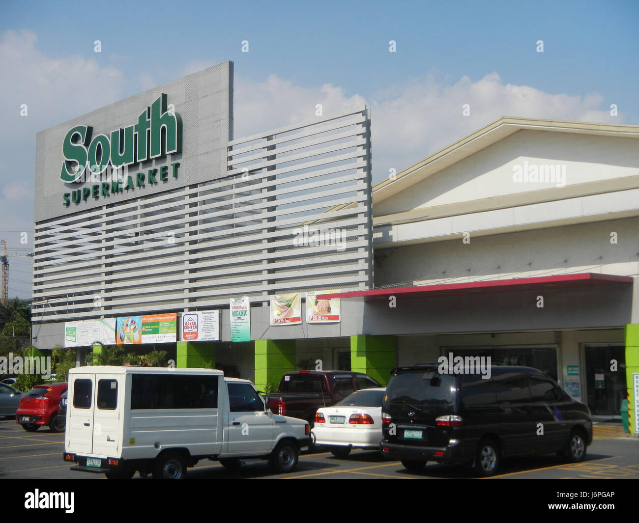 07604 South Supermarket Santolan Dela Paz, Pasig City 36 Stock Photo