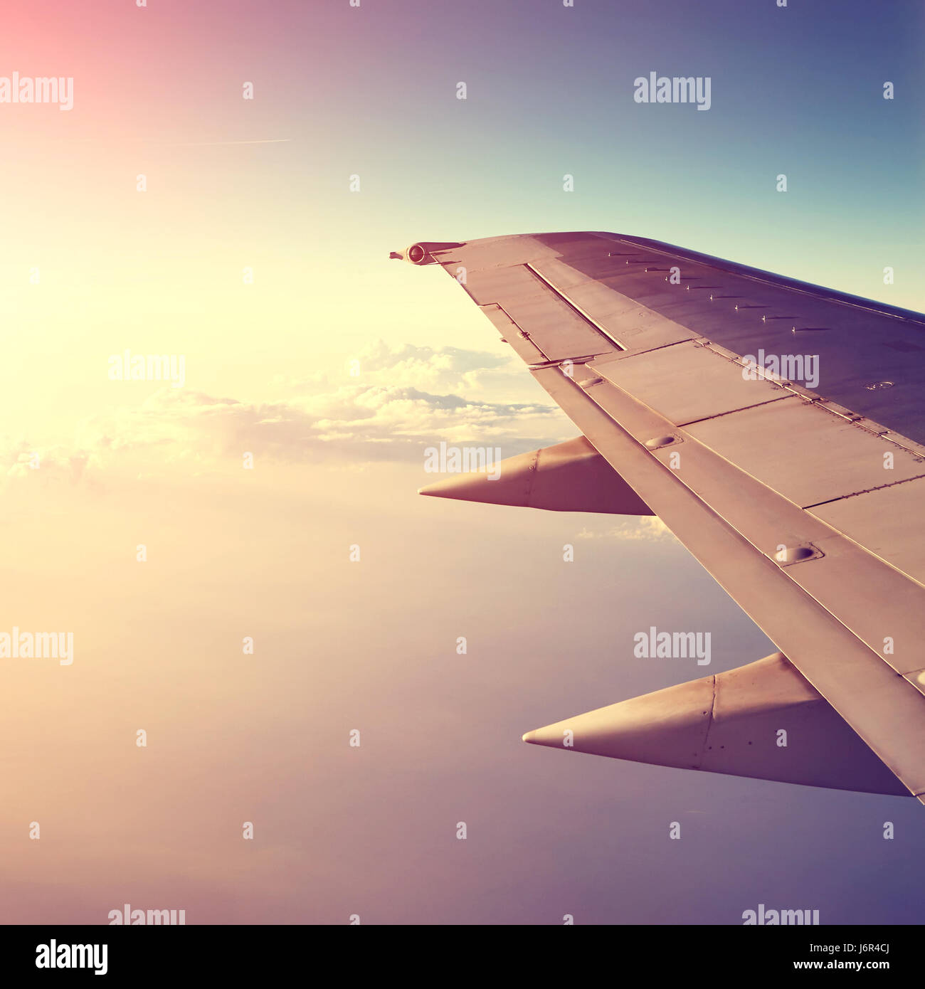 Airplane sky hi-res stock photography and images - Alamy