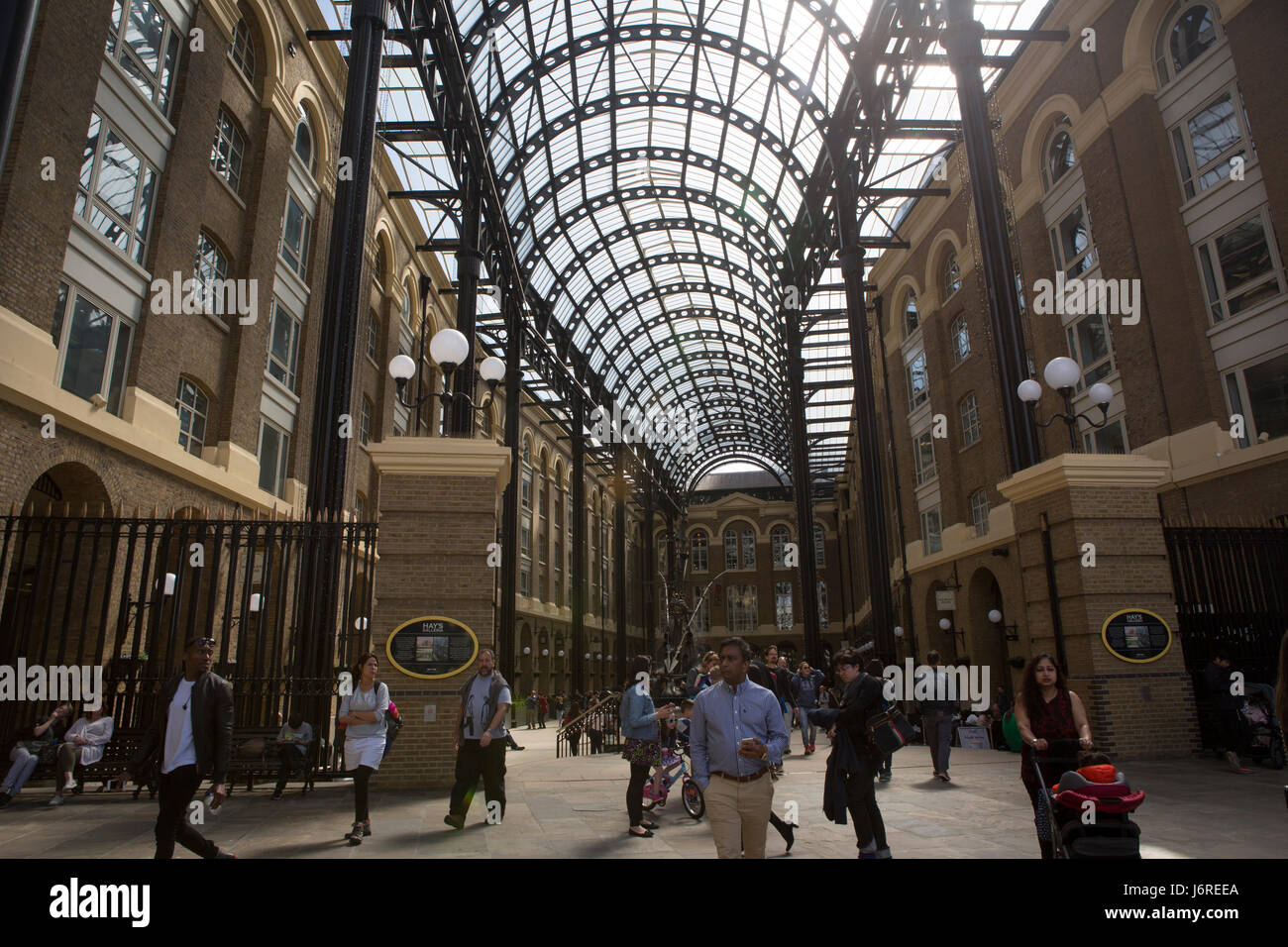 Iconic experience hi-res stock photography and images - Alamy