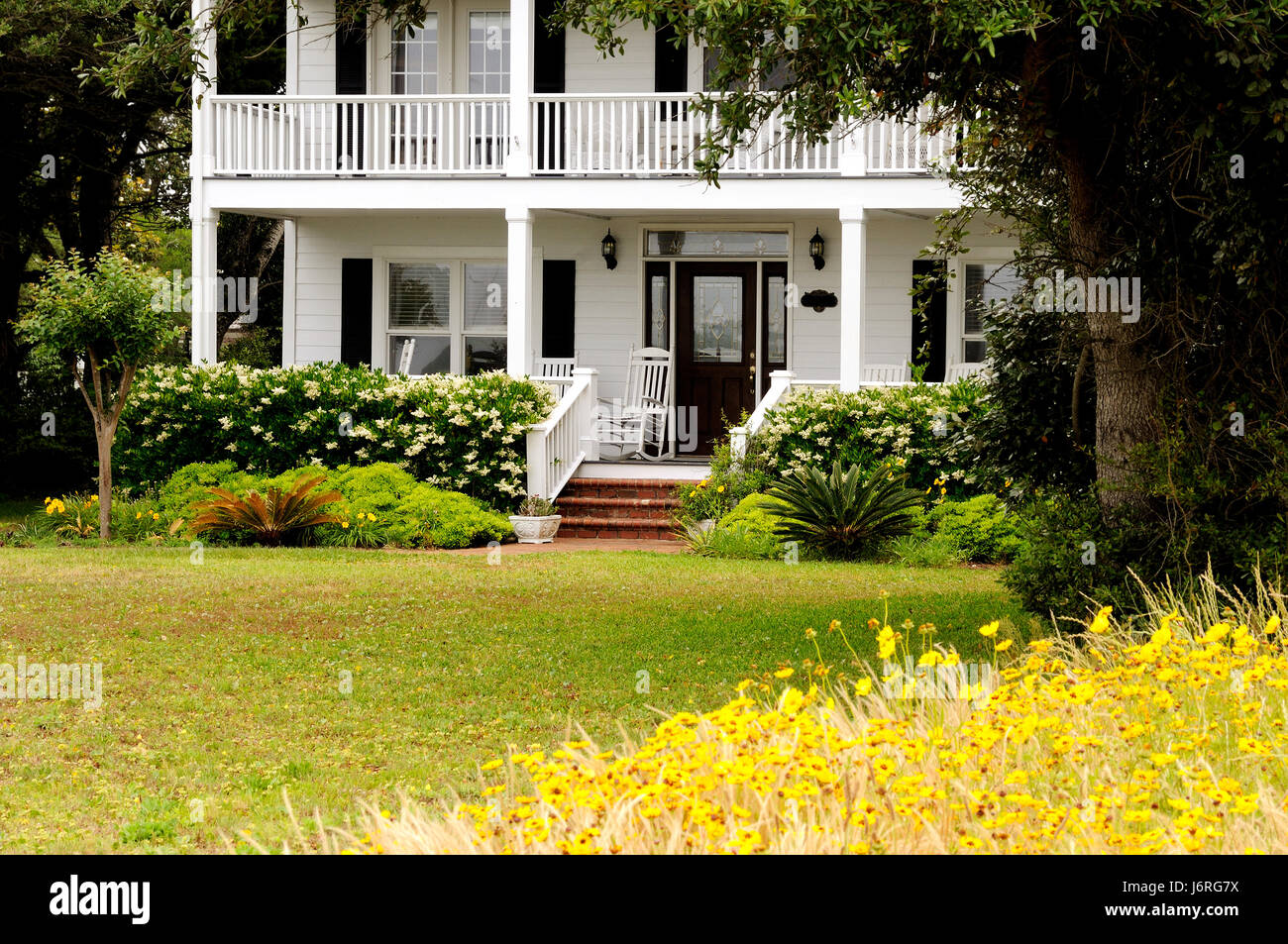 southern villa with large garden Stock Photo Alamy