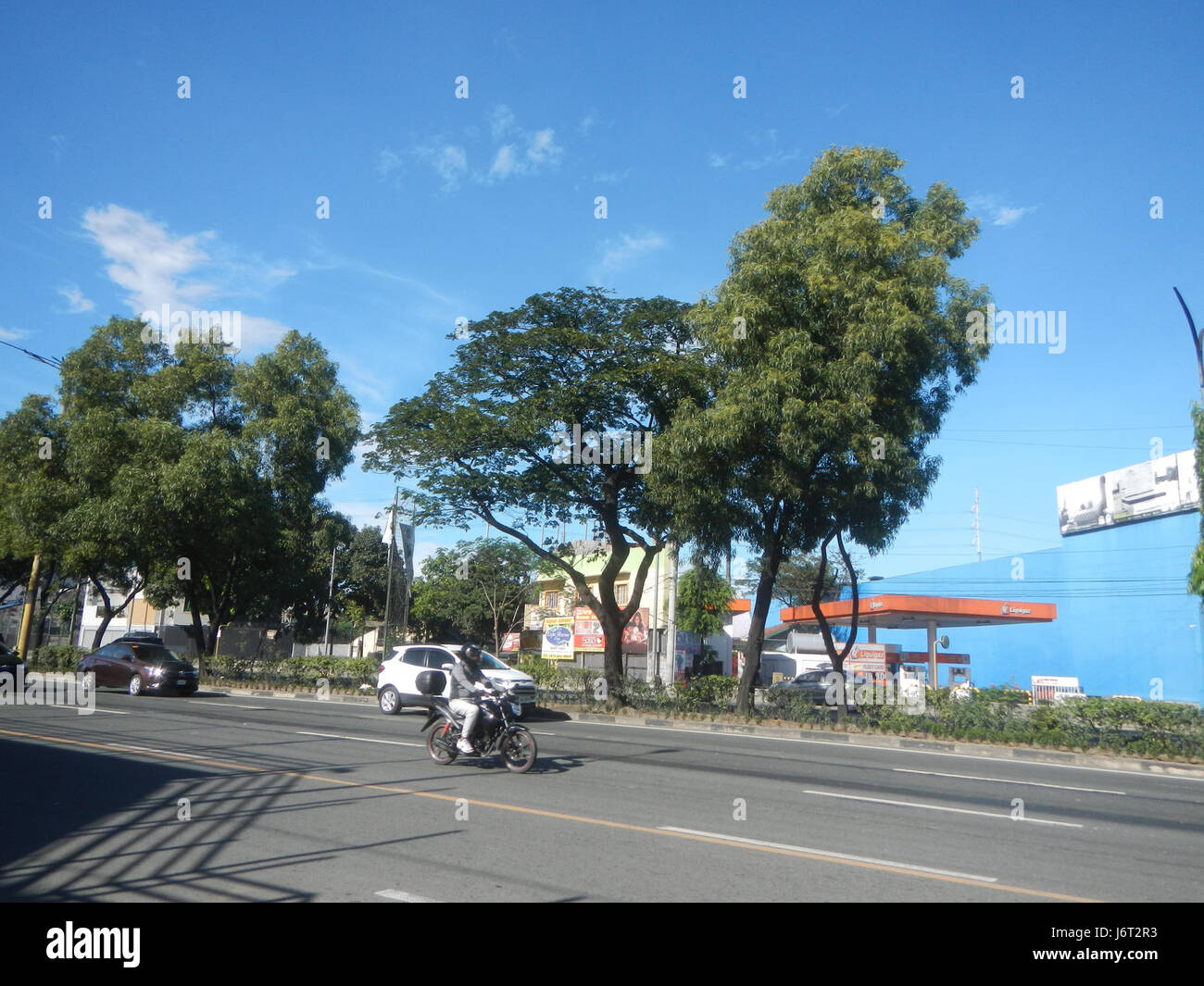 09815 Footbridge Marcos Highway Pasig Santolan LRT Line 02 Stock Photo Alamy