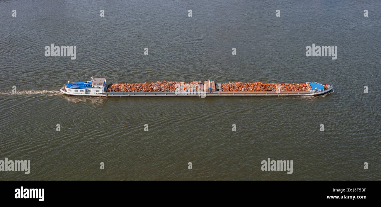 Ship recycling hires stock photography and images Alamy