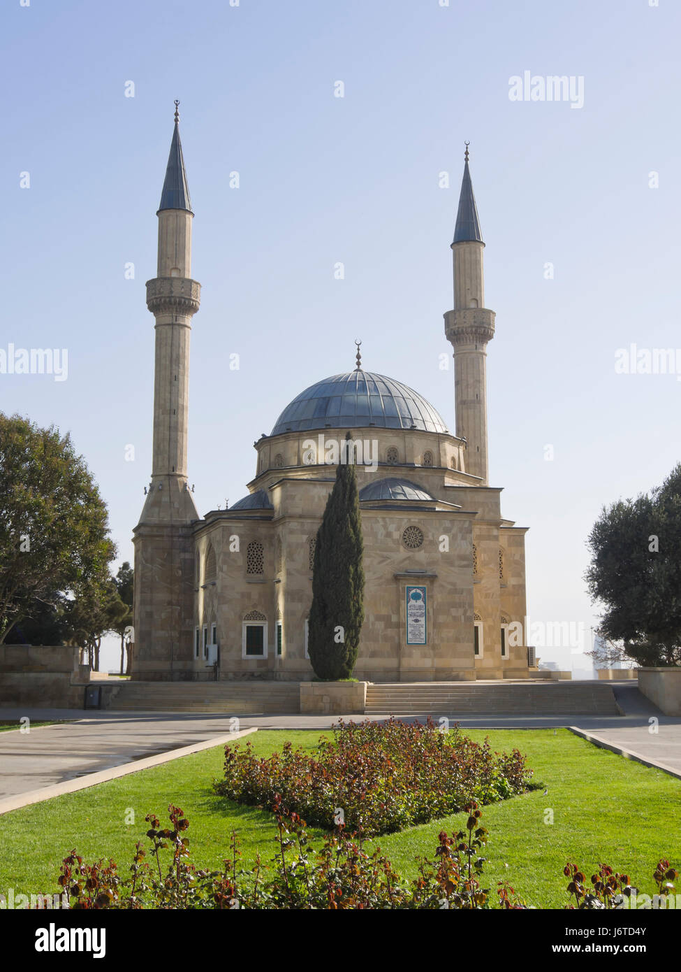 Mosque of the Martyrs or Turkish Mosque, built in 1990s in Ottoman style near  Martyrs' Lane in the capital of Azerbaijan , Baku Stock Photo