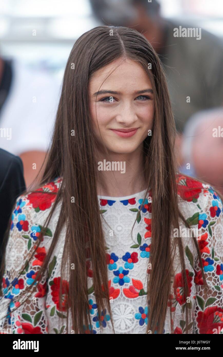 Cannes, France. 22th May, 2017. Raffey Cassidy actress The Killing Of My Sacred Deer, Photocall. 70th Cannes Film Festival Cannes, France 22 May 2017 Diz100320 Credit: Allstar Picture Library/Alamy Live News Stock Photo