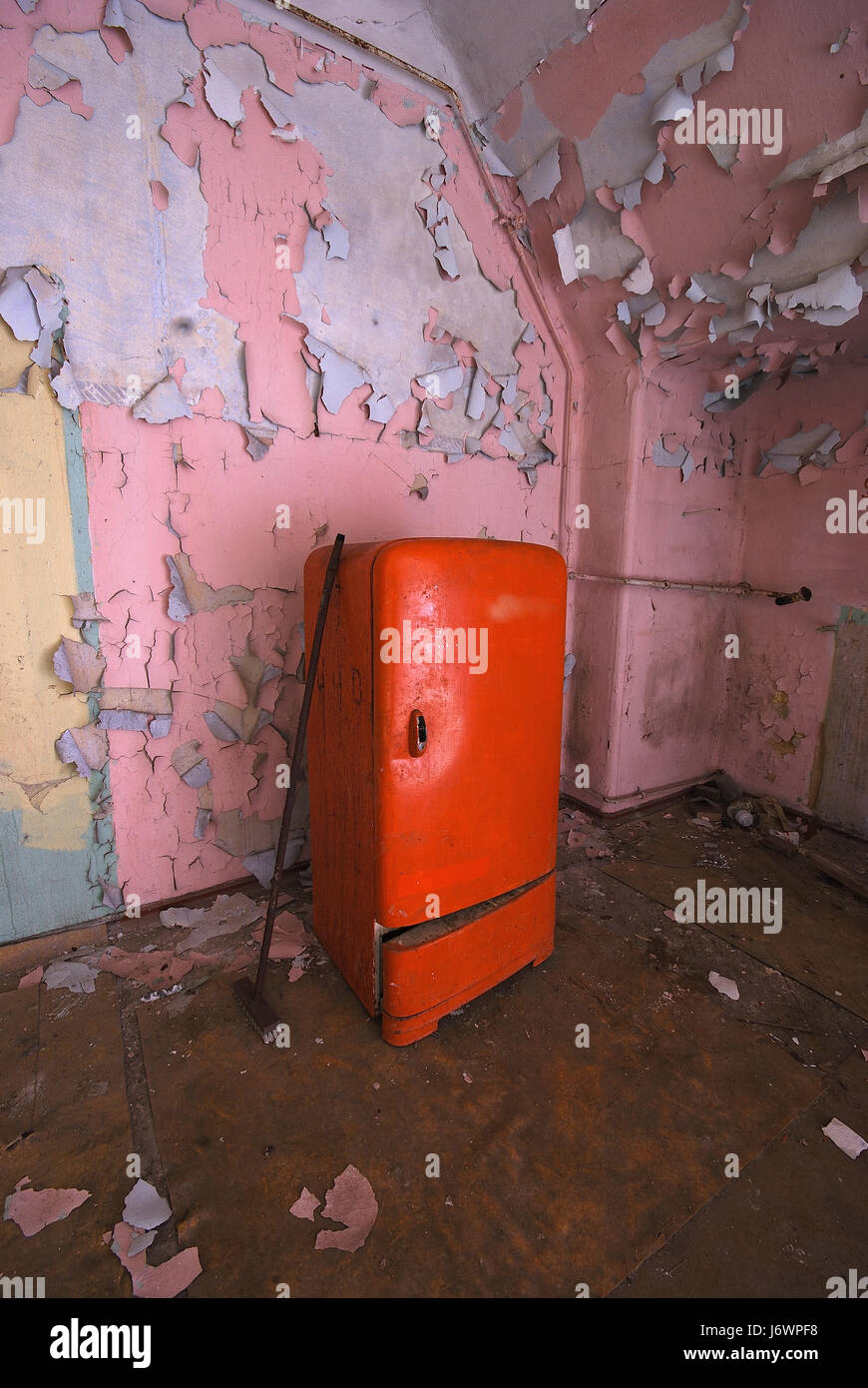 brush broom mop old paintbrush brushing refridgerator fridge