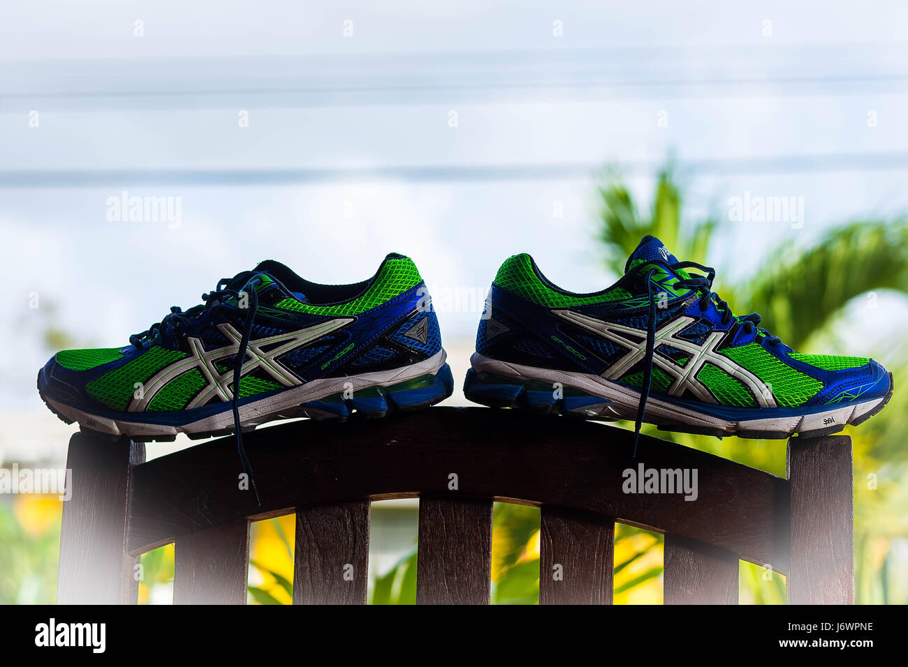 asics shoes dubai mall
