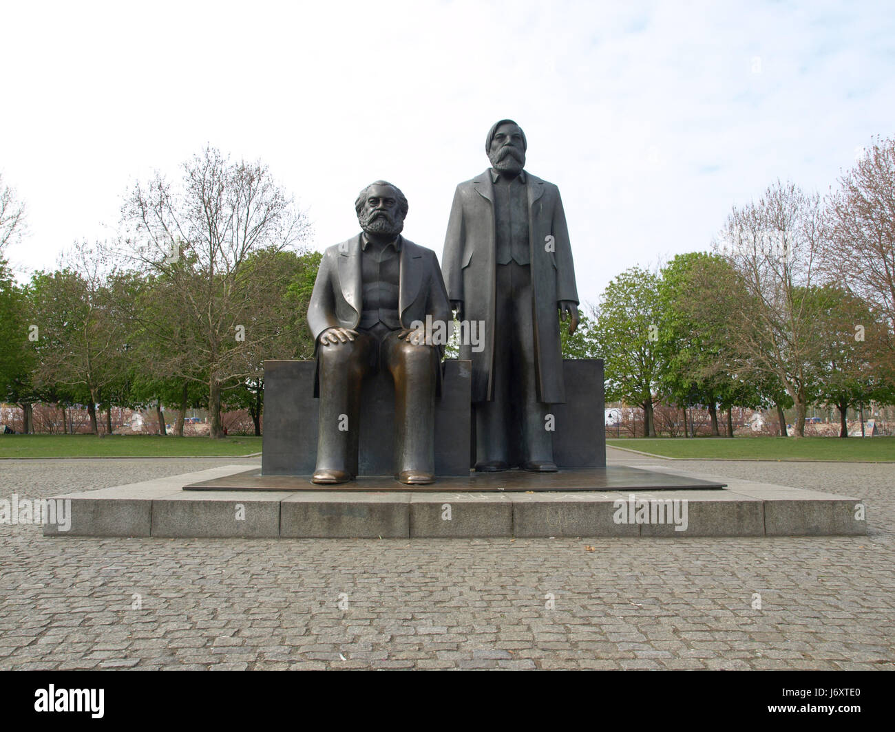statue berlin city town monument statue sculpture europe berlin germany ...