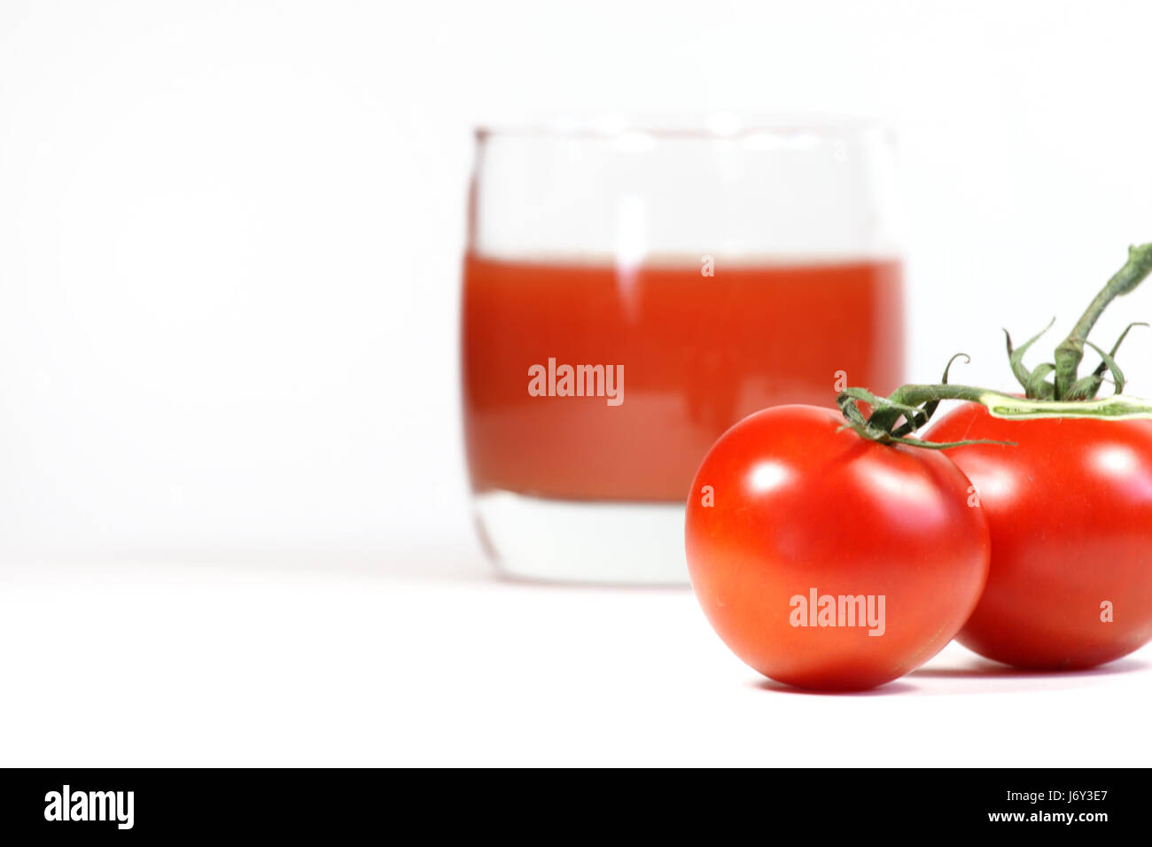 food aliment drink drinking bibs wellness tomato healthy glass chalice tumbler Stock Photo