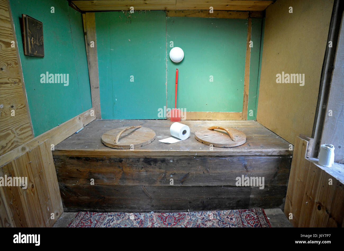 Plumpsklo Lavatory High Resolution Stock Photography and Images - Alamy