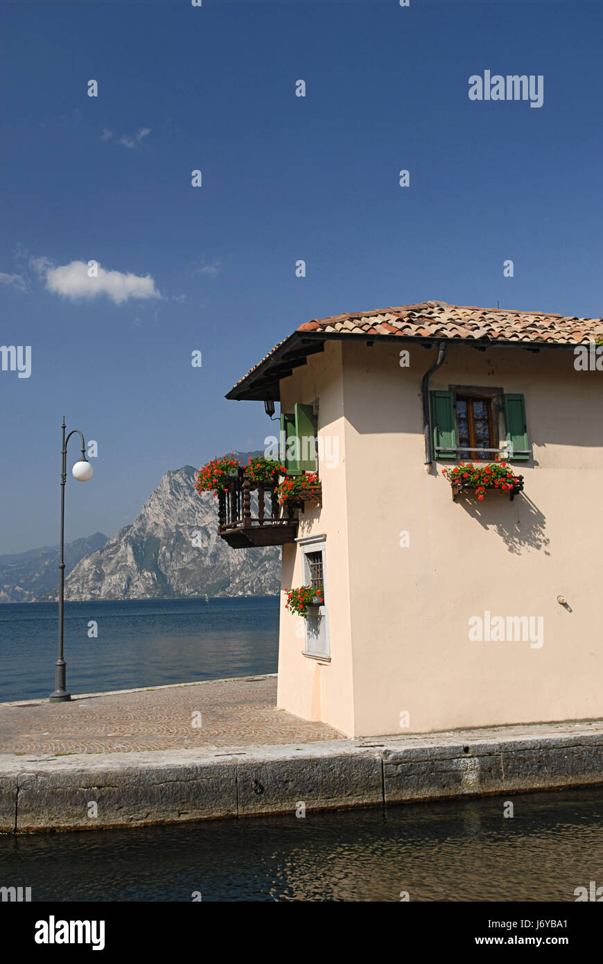 house building gardasee idyll real estate italy buildings house