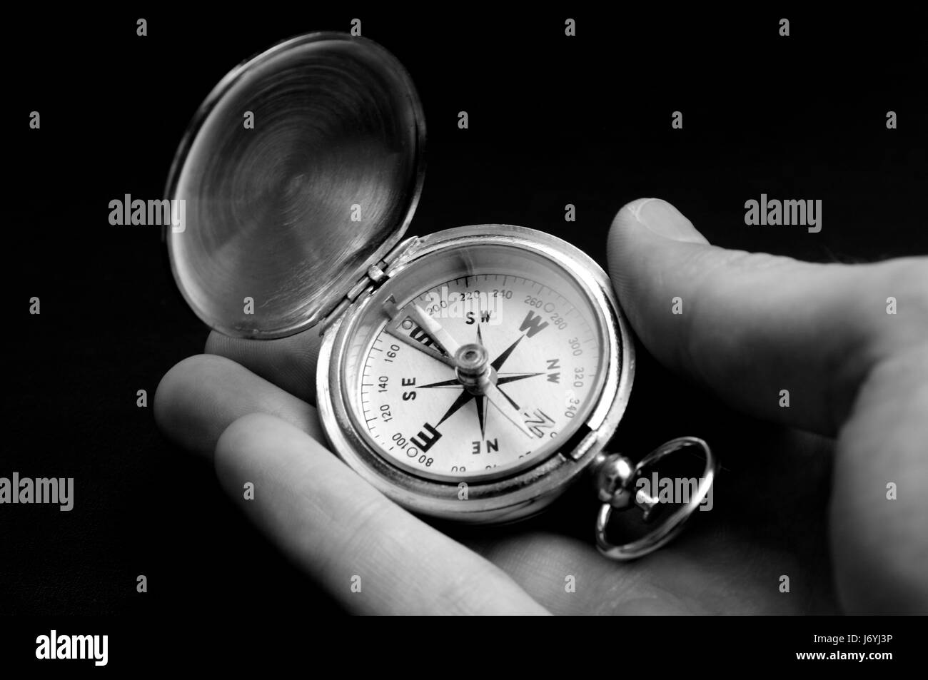 pointer direction signpost way out trendsetting navigation point of