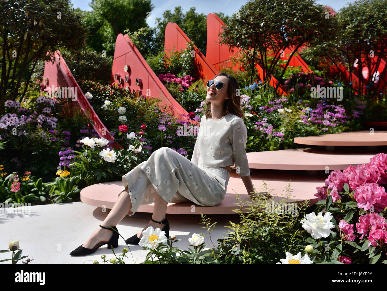 Blogger Naomi Harris during the press preview at the RHS Chelsea Flower Show at the Royal Hospital Chelsea, London. Stock Photo