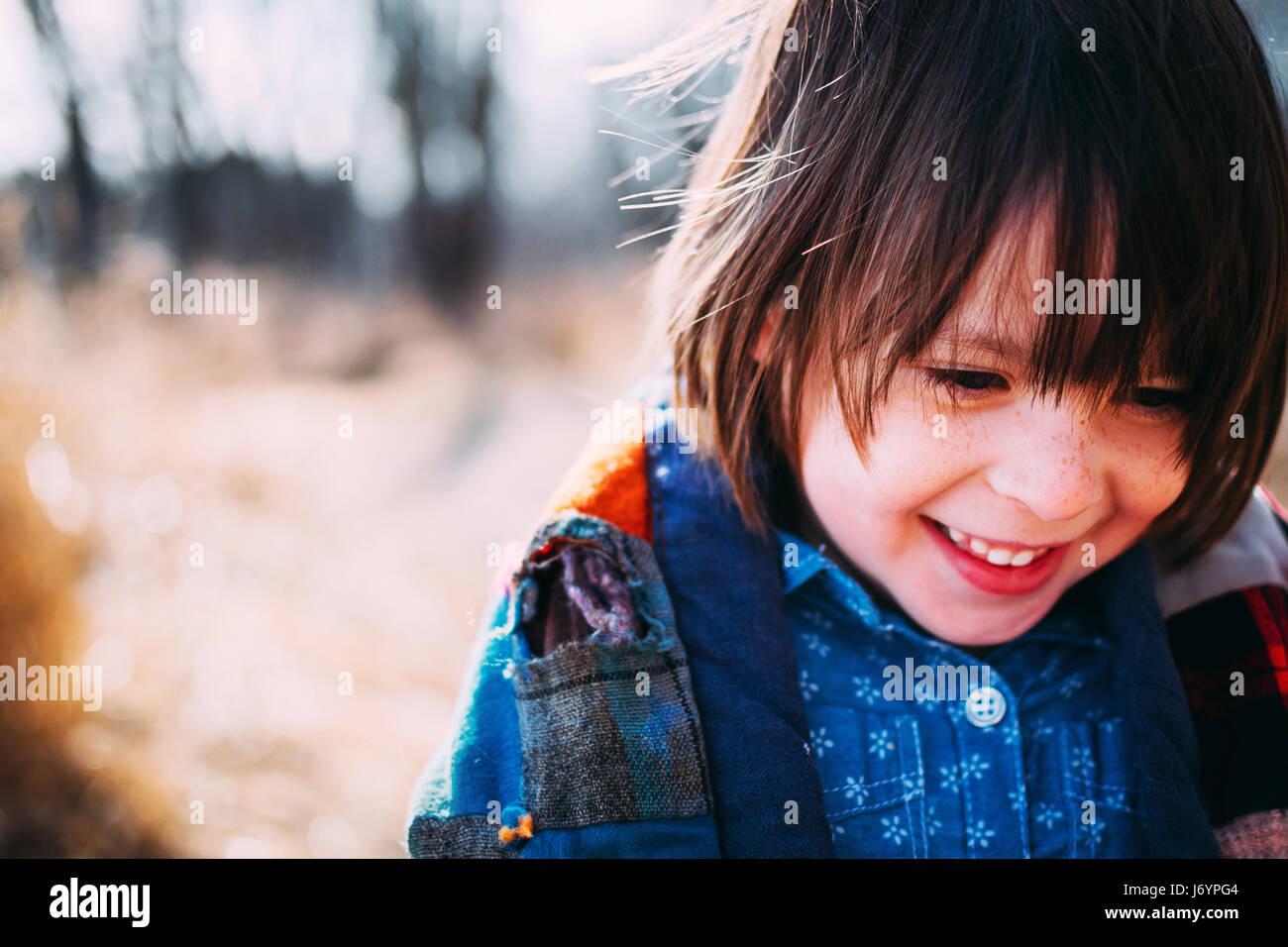 Portrait of a smiling girl Stock Photo - Alamy