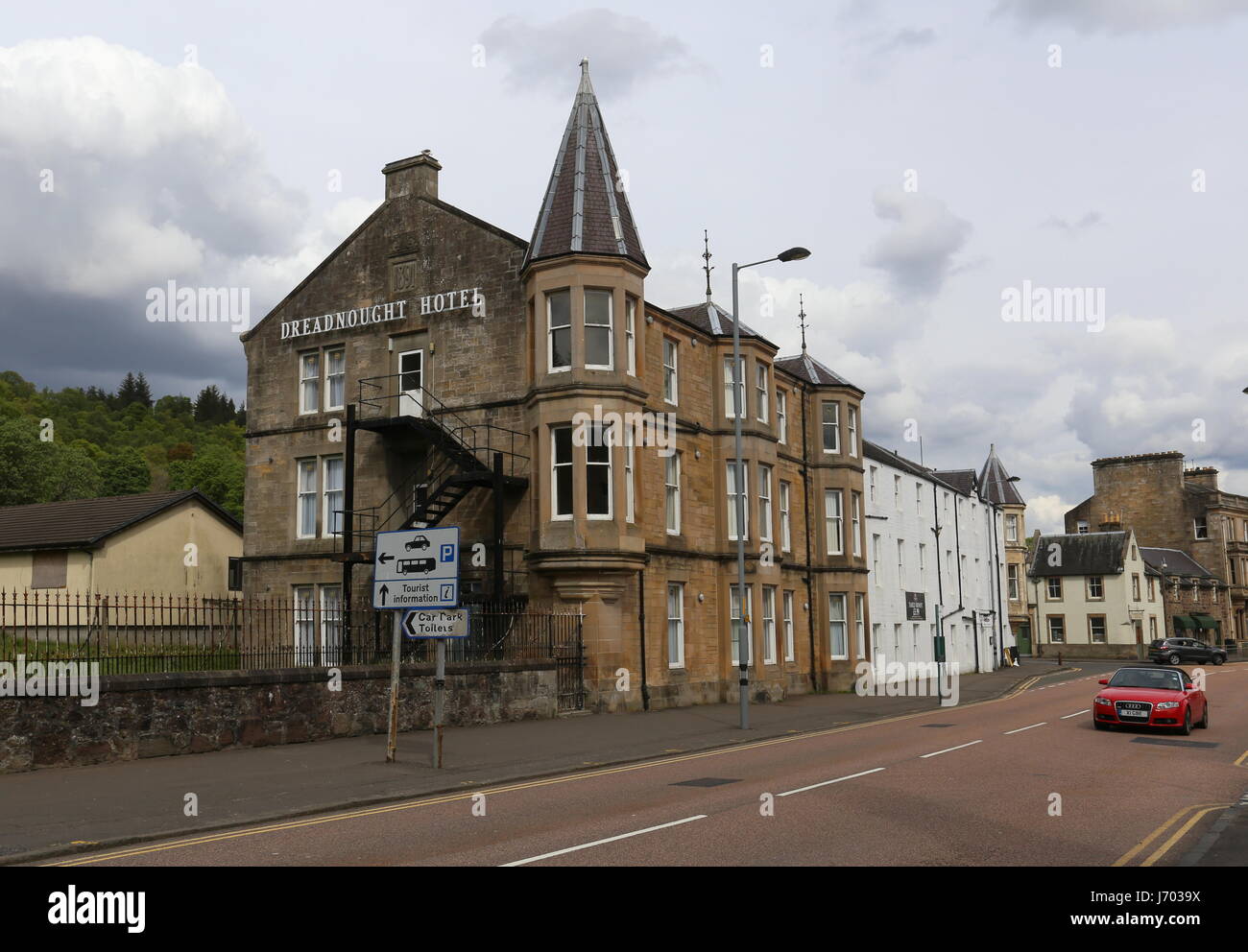 Exterior of Dreadnought Hotel Callander Scotland May 2017 Stock Photo ...