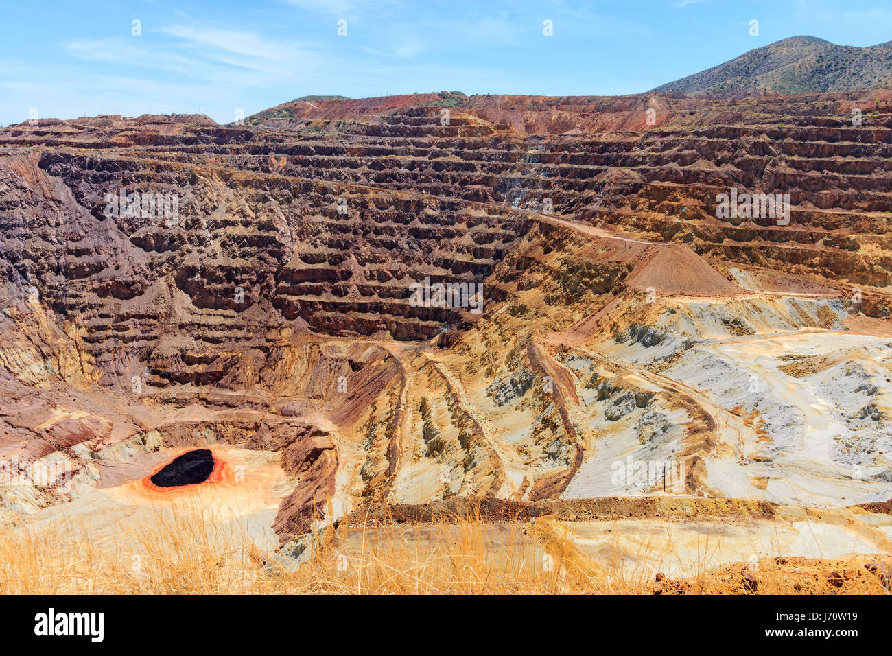 The Lavender Pit, the open pit mine named after an early general manager of the Queen Mine. It extends down 950 feet. Six different minerals were mine Stock Photo