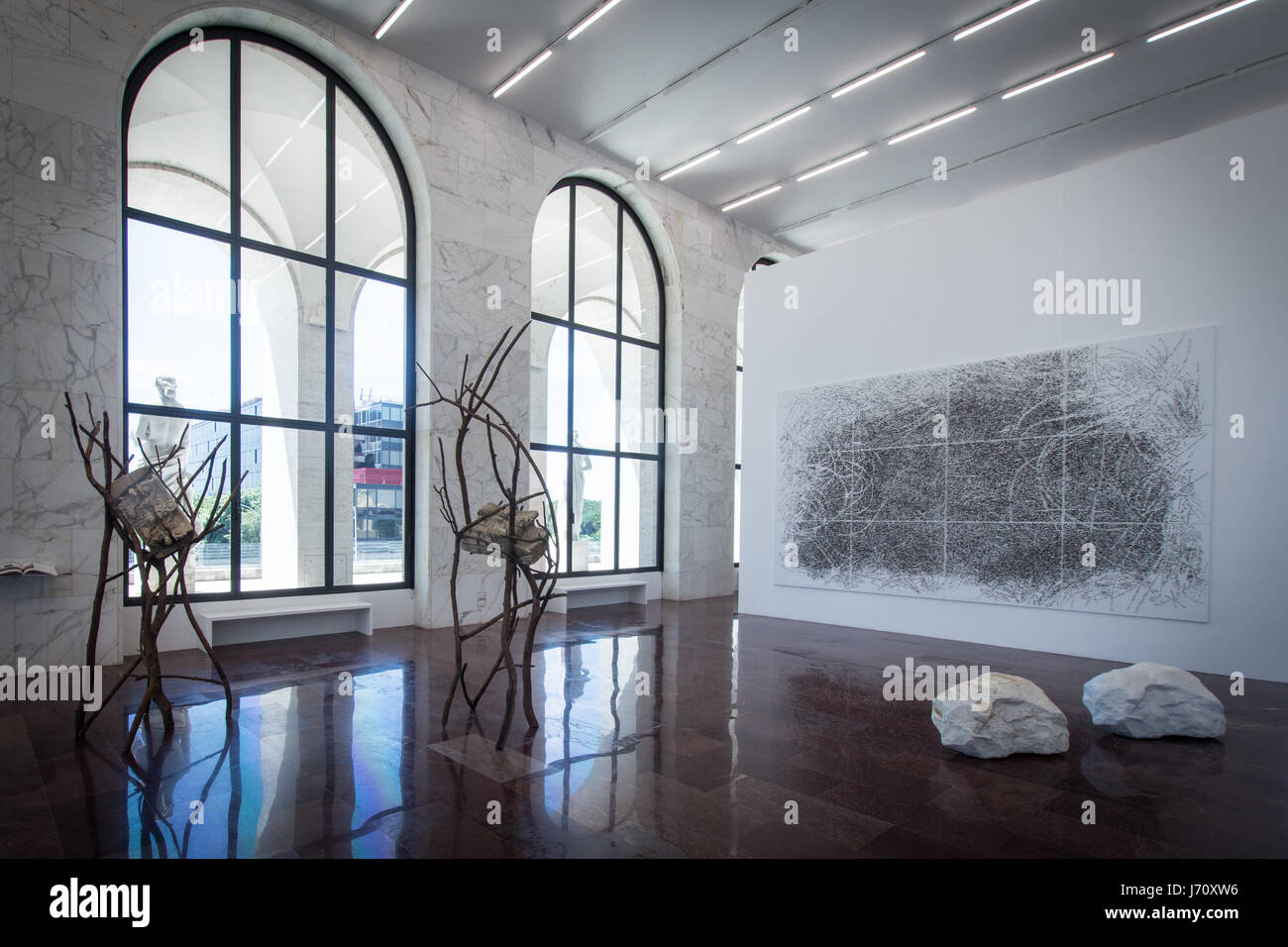 Giuseppe penone artist hi-res stock photography and images - Page 