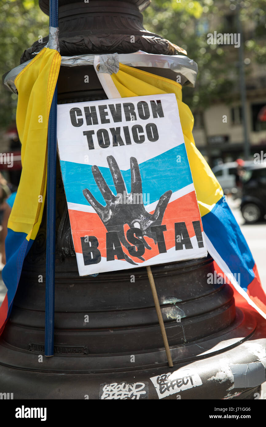 Protest Texaco-Chevron, Paris, France, 21st May, 2017. Stock Photo