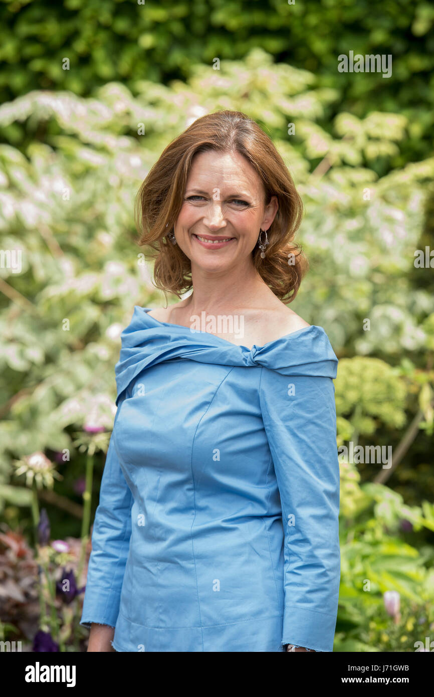 Katie derham news hi-res stock photography and images - Alamy