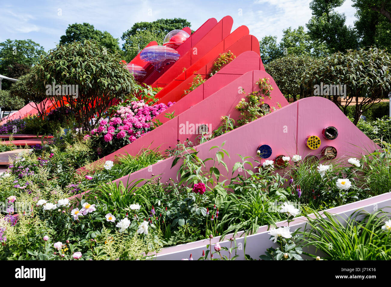 Silk road garden hires stock photography and images Alamy