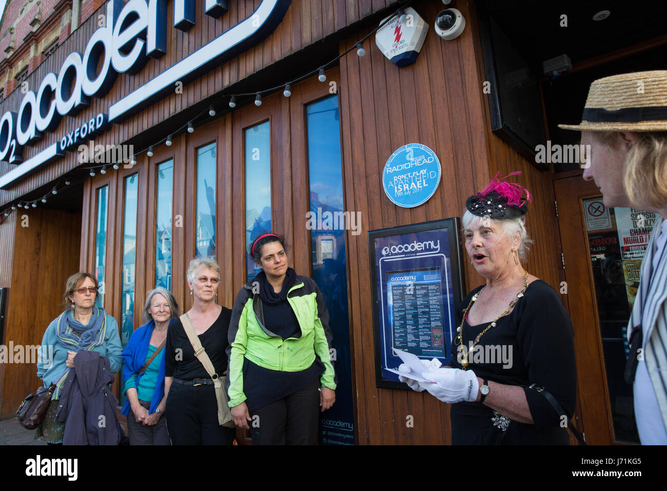 Oxford, UK. 22nd May, 2017. Activists unveil a fake blue plaque outside the O2 Academy Oxford, where Radiohead filmed the video for 'Creep', as part of a protest calling upon the band to cancel a concert in Tel Aviv on 19th July 2017 in support of the cultural boycott called by Palestinian organisations as part of the BDS (Boycott, Divestment and Sanctions) campaign. There are many historical links between Radiohead and the city of Oxford. Credit: Mark Kerrison/Alamy Live News Stock Photo