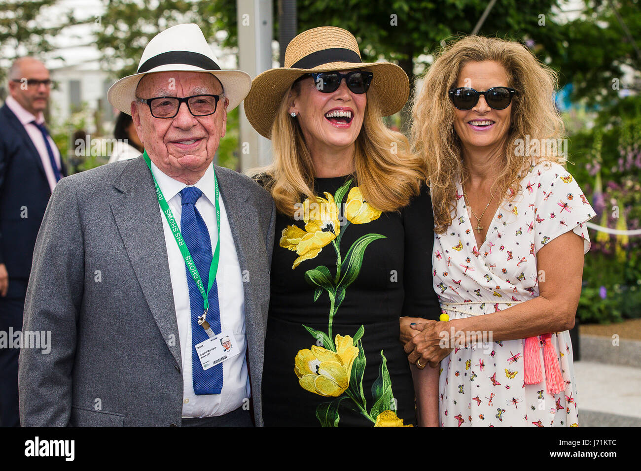 Chelsea London, UK. 22nd May, 2017. Rupert Murdoch, Australian-born American media mogul and His Wife Jerry Murdoch together with Suzanne Wyman ife of former Rolling Stone Bill Wyman pose for photographers at Chelsea Flower Sow 2017 Credit: David Betteridge/Alamy Live News Stock Photo