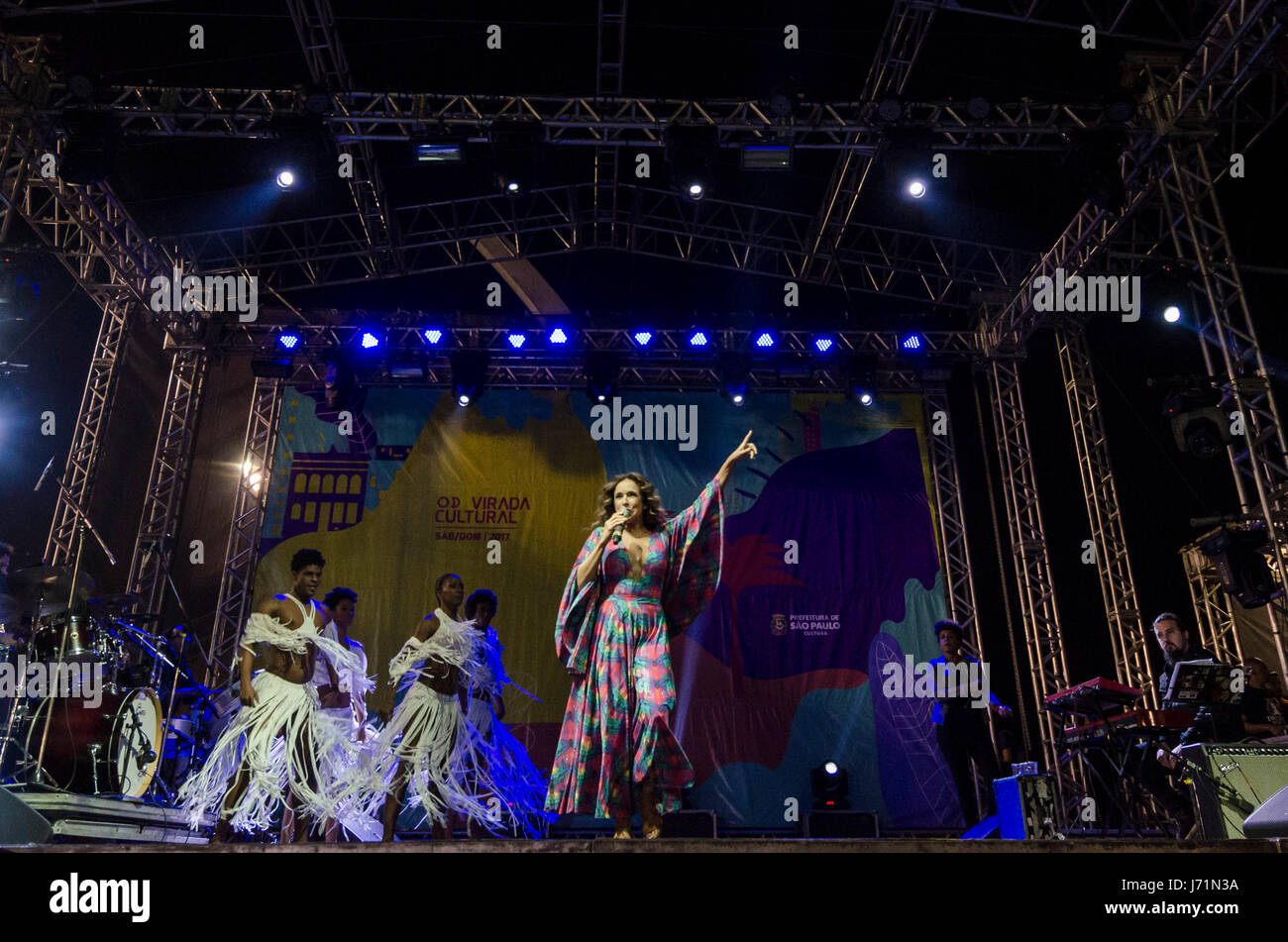 The singer Daniela Mercury performs at the Sambódromo do Anhembi, as part of the schedule of Virada Cultural, in São Paulo, this Saturday, 20.  (PHOTO: BETE MARQUES/BRAZIL PHOTO PRESS) Stock Photo