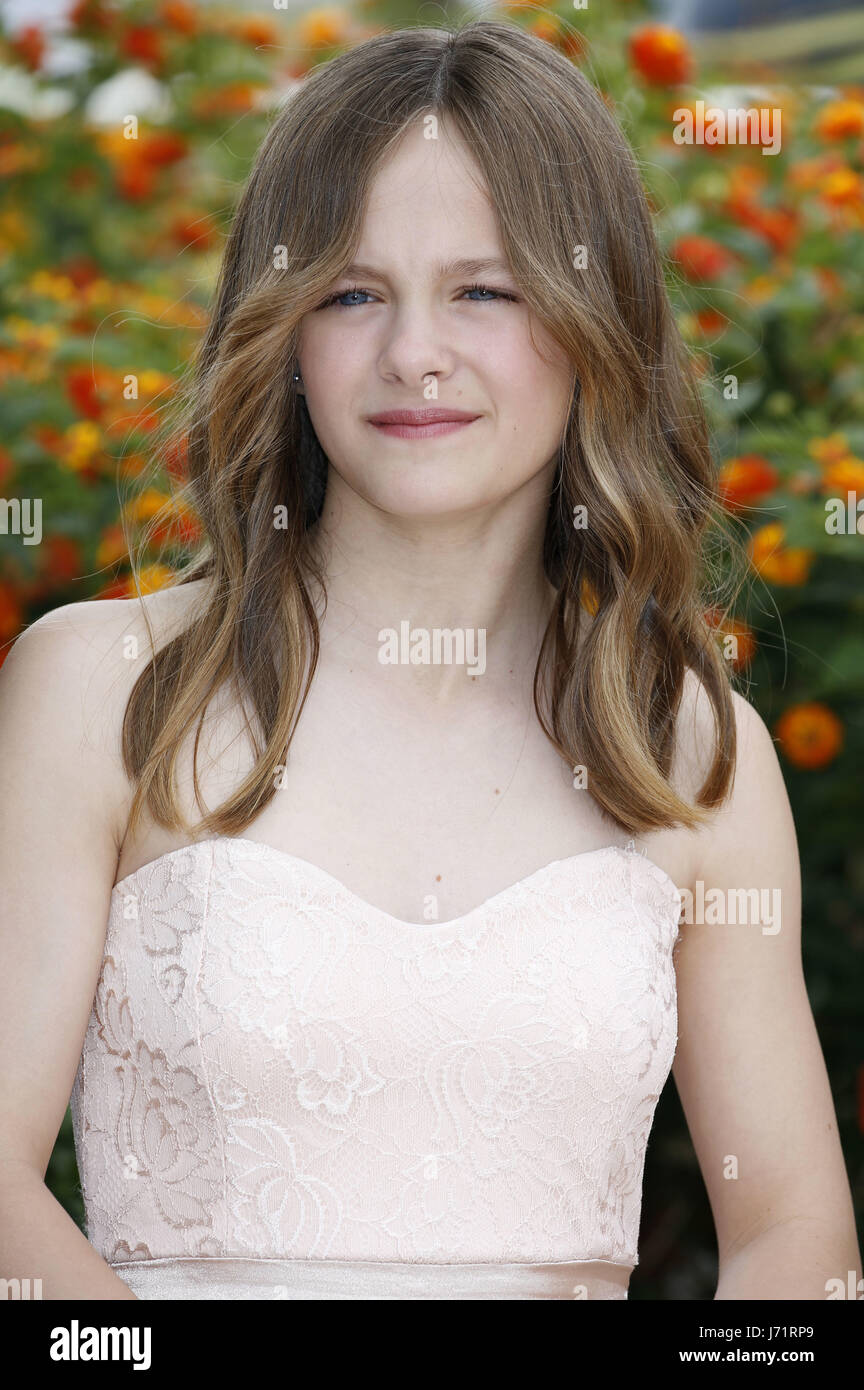 Cannes, Frankreich. 22nd May, 2017. Fantine Harduin at the 'Happy End' photocall during the 70th